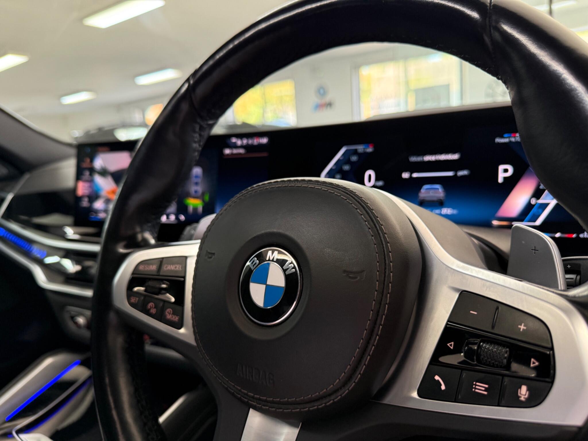 BMW X6 view 36