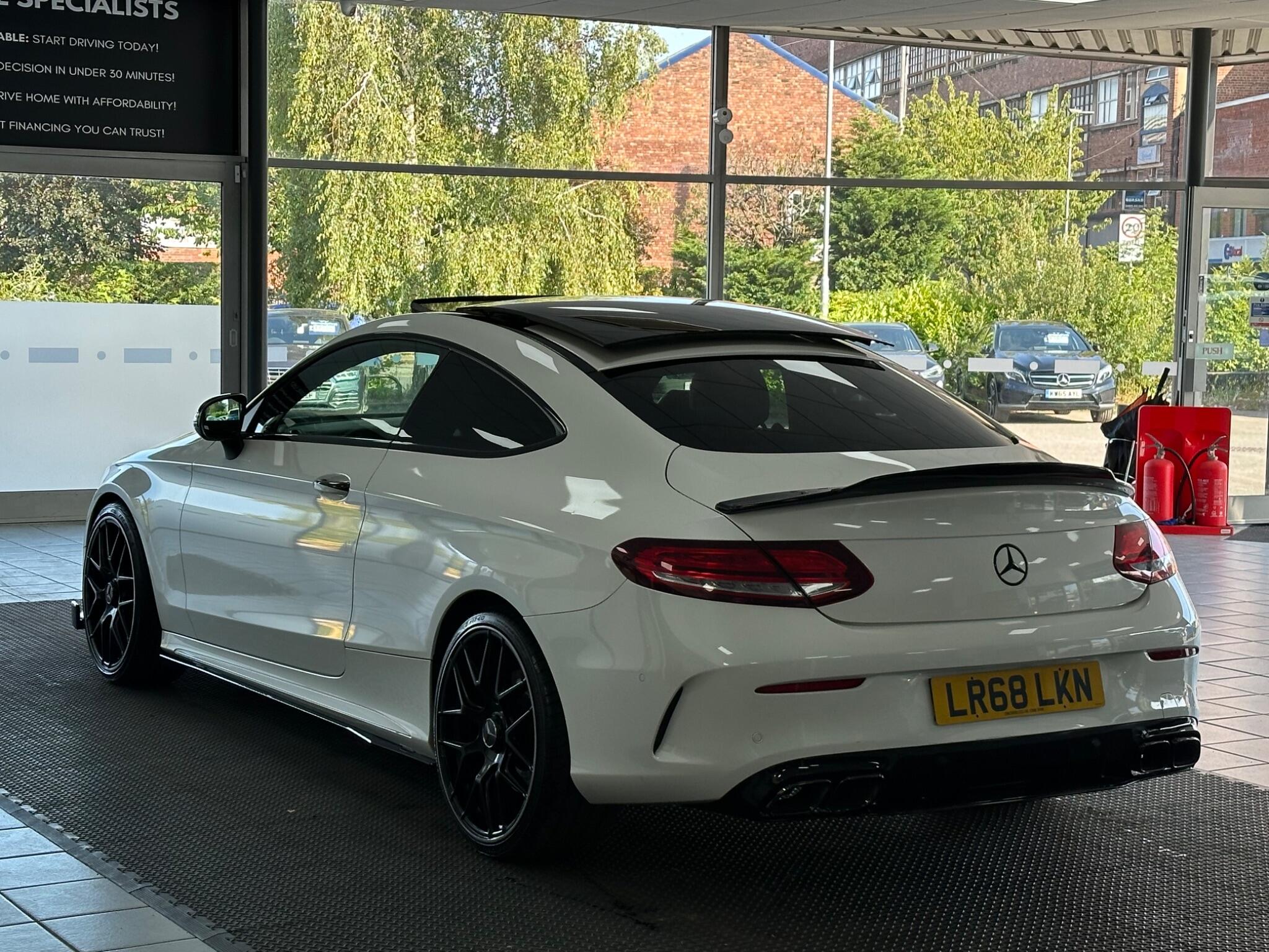 Mercedes-Benz C Class view 9