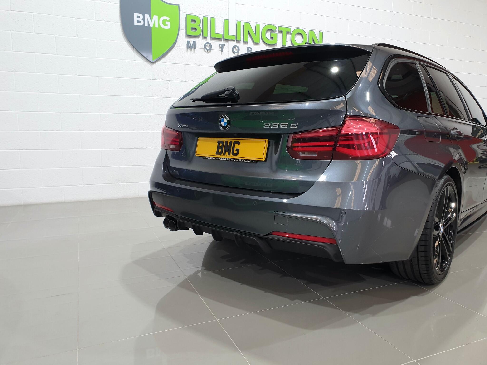 BMW 3 Series view 18