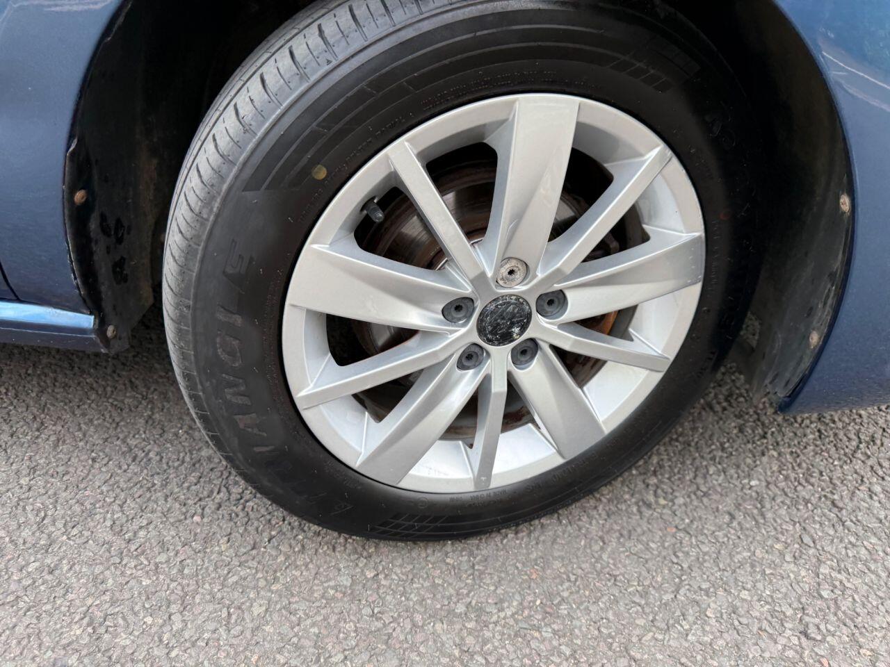 Volkswagen Polo view 21
