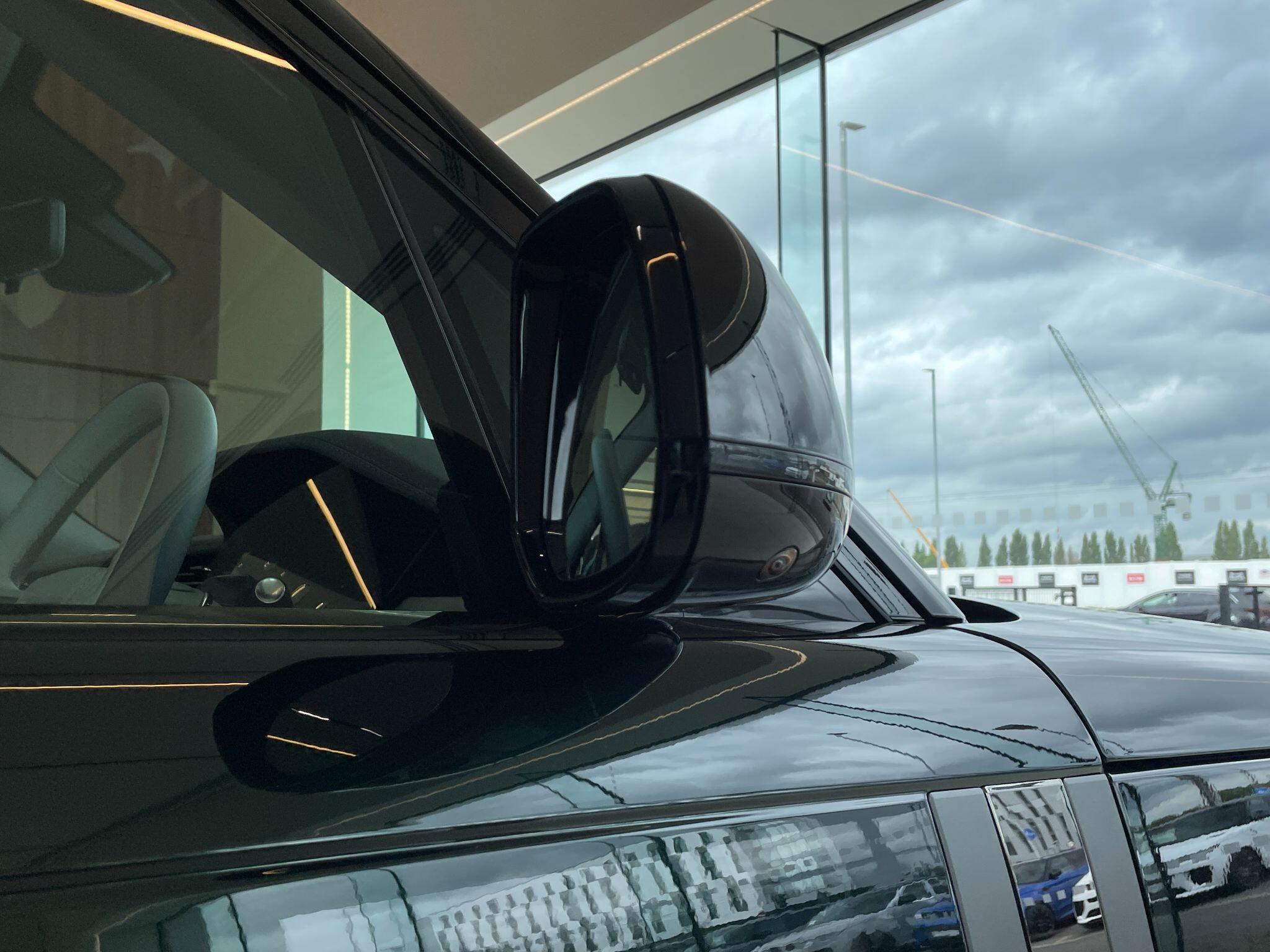 Land Rover Range Rover view 40