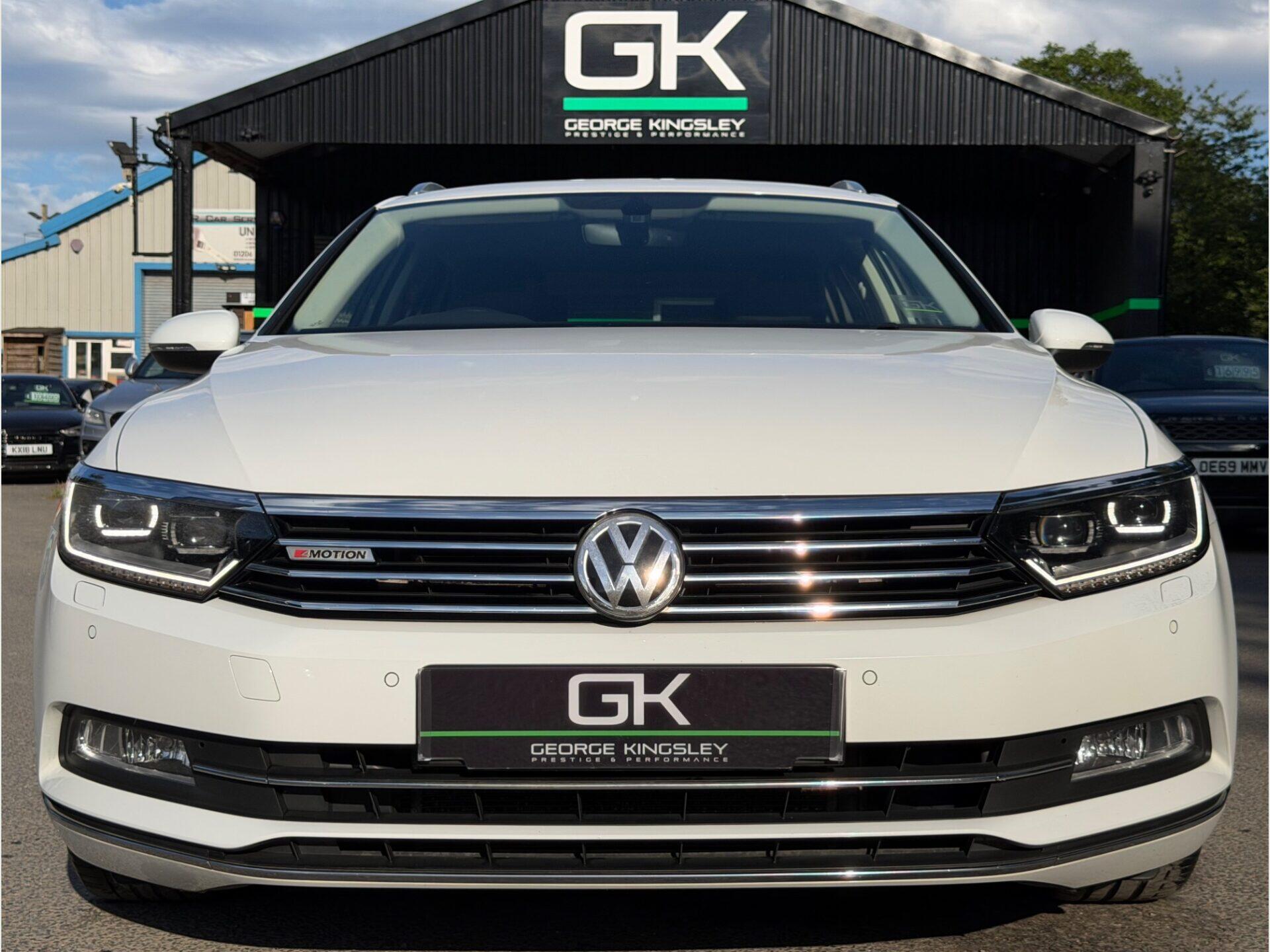 Volkswagen Passat view 14