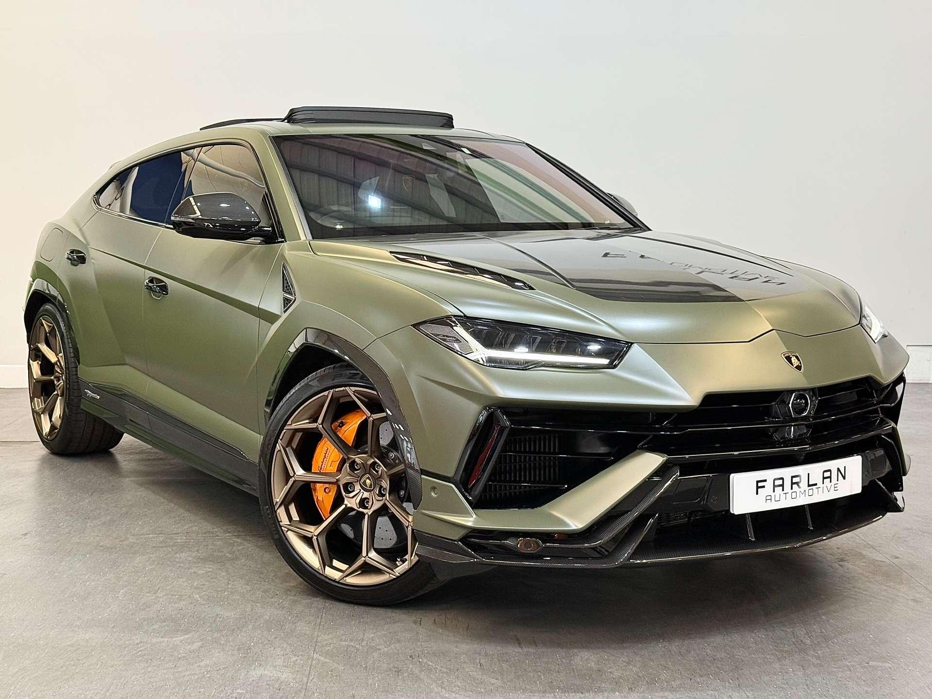 Lamborghini Urus view 7