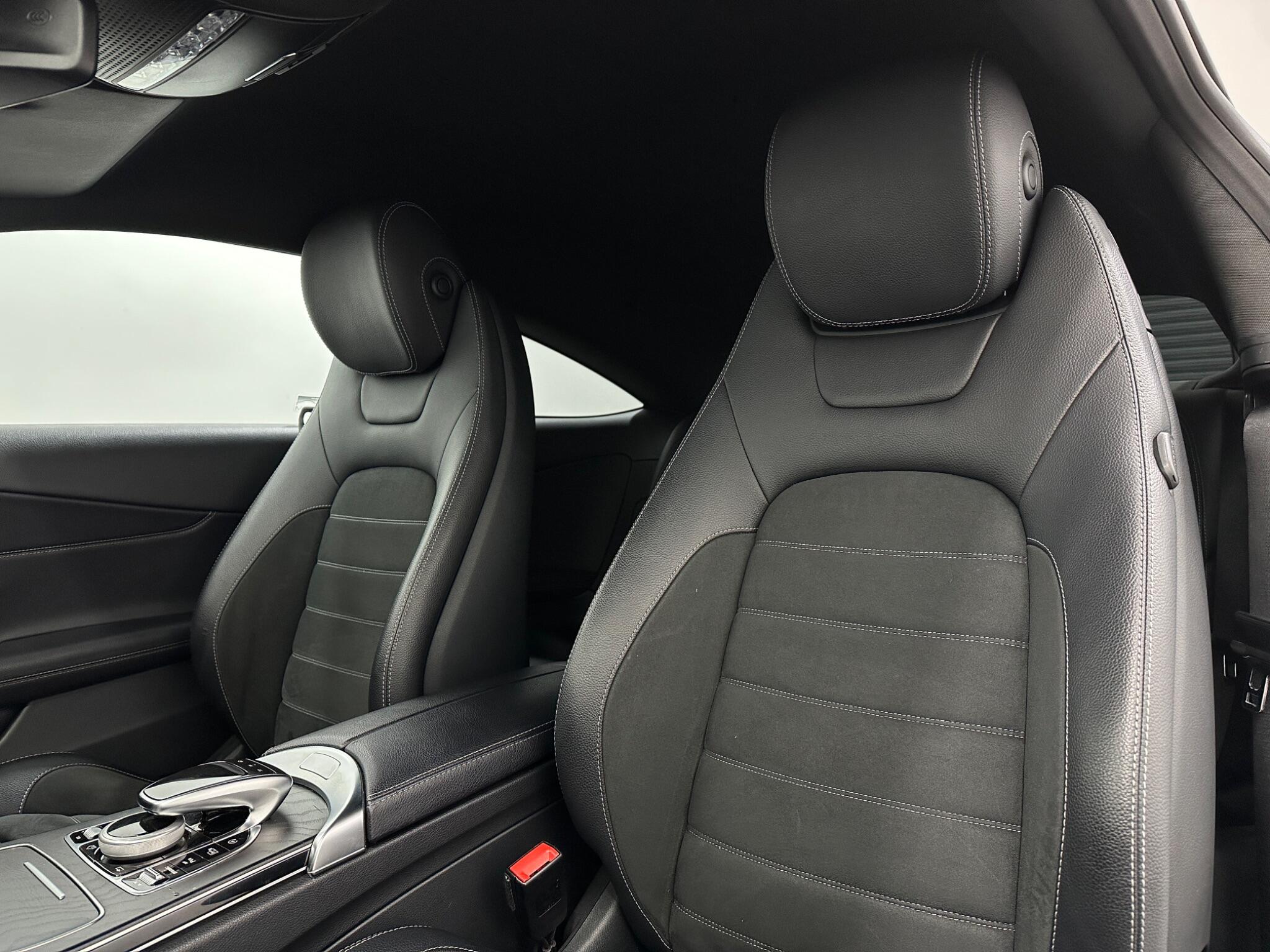Mercedes-Benz C-Class view 38