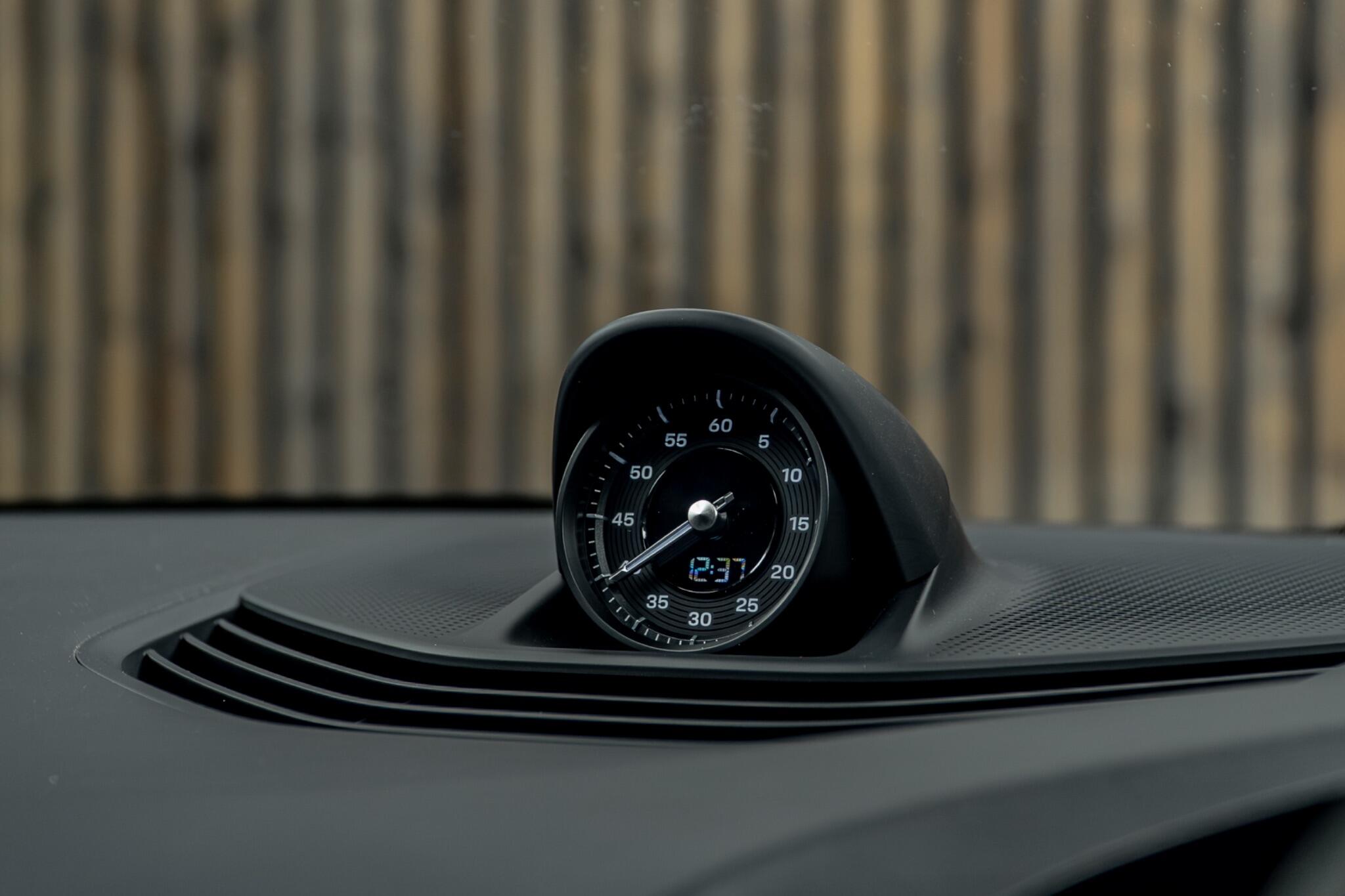 Porsche Taycan view 42