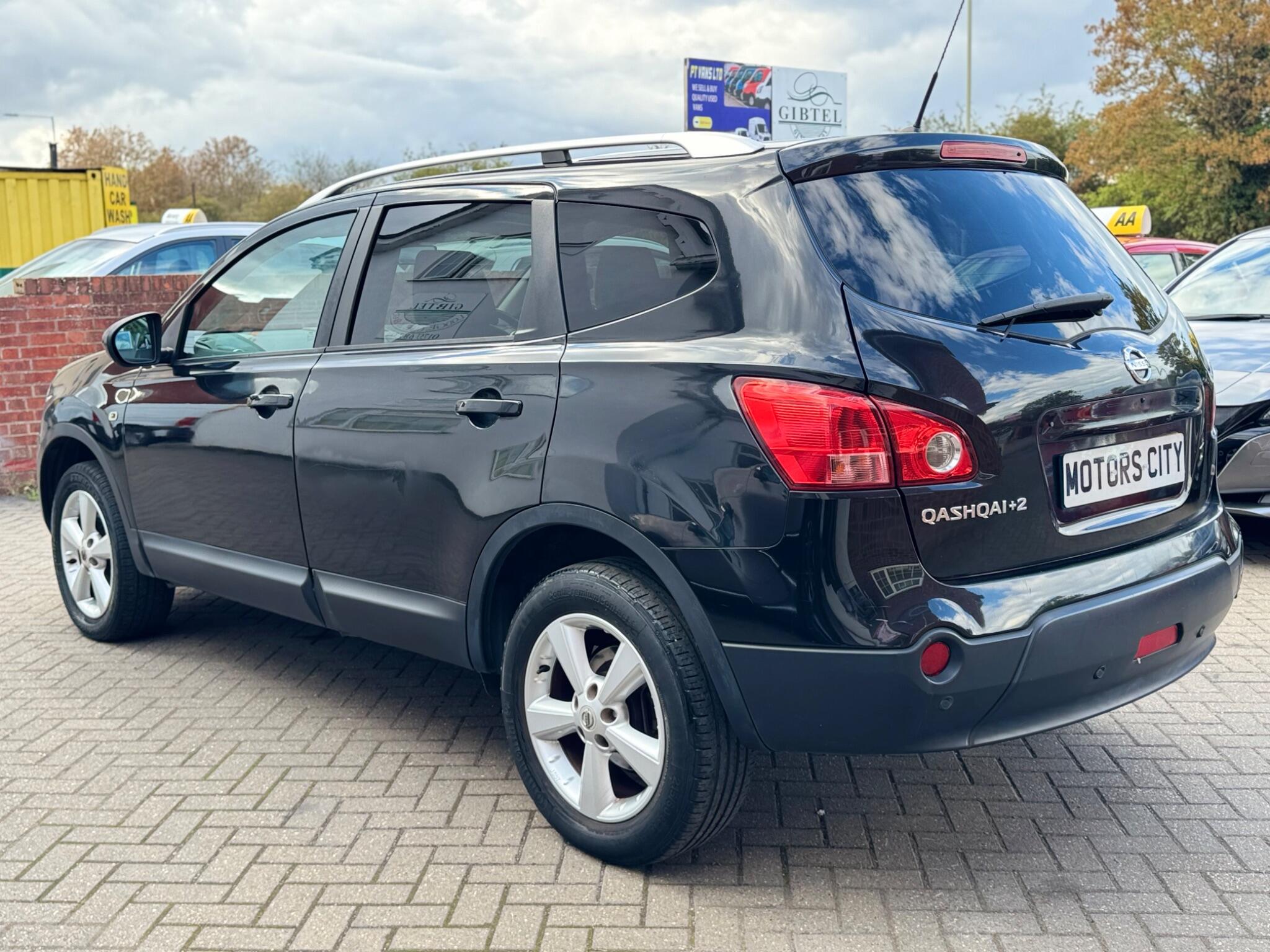 Nissan Qashqai+2 view 7