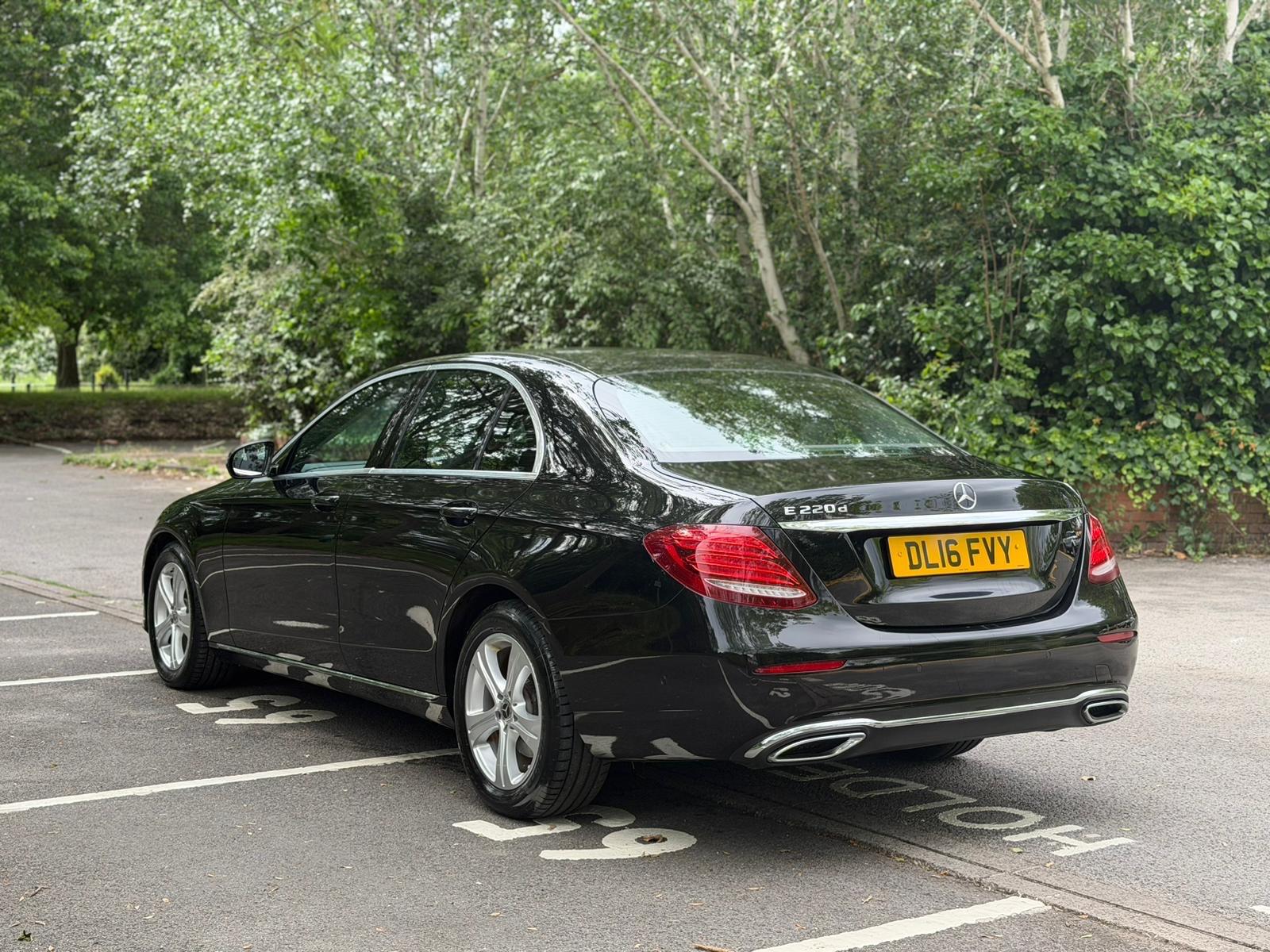 Mercedes-Benz E-Class view 5