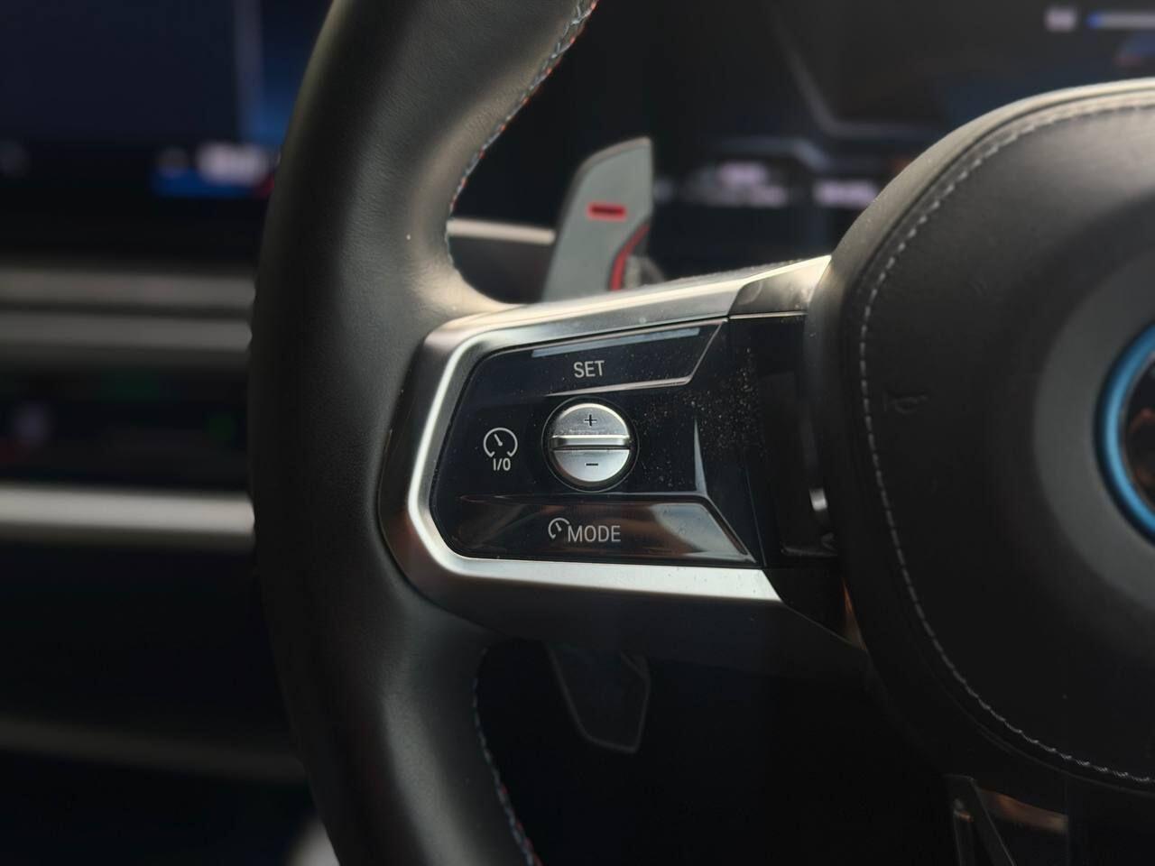 BMW 7 Series view 43