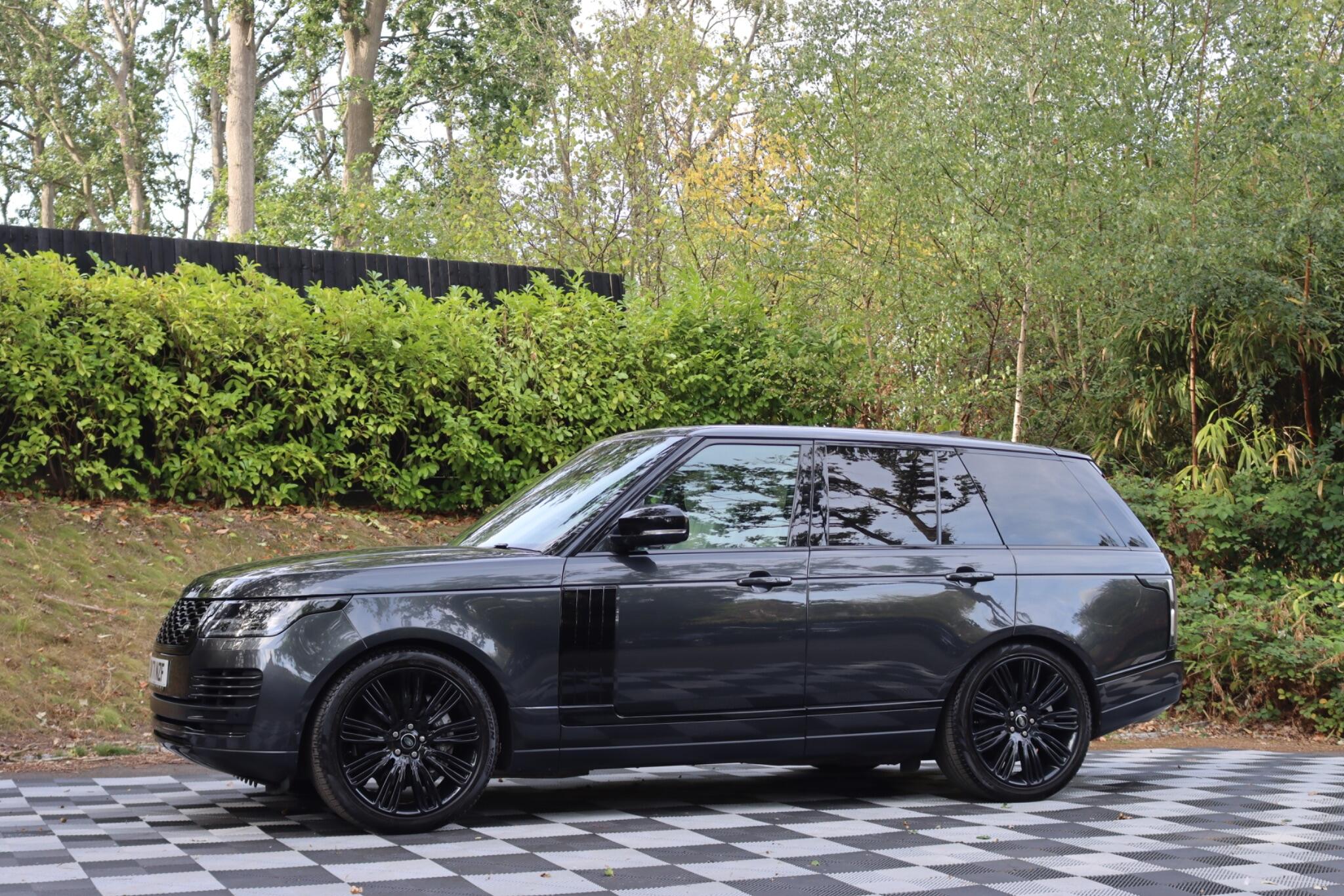 Land Rover Range Rover view 20