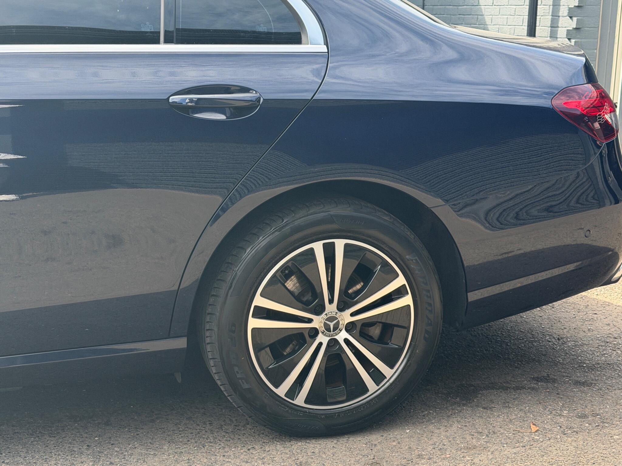 Mercedes-Benz E-Class view 11