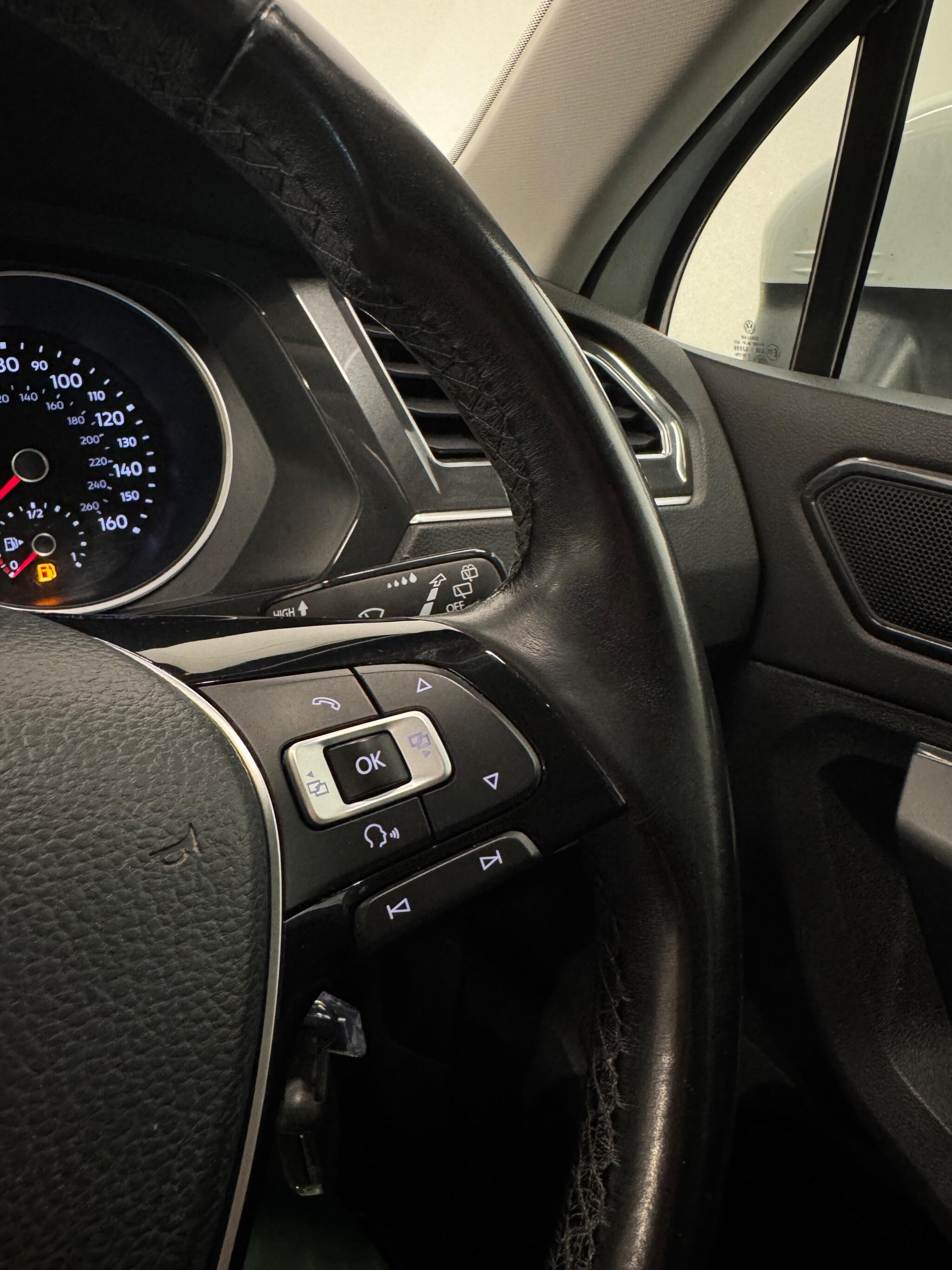 Volkswagen Tiguan view 25