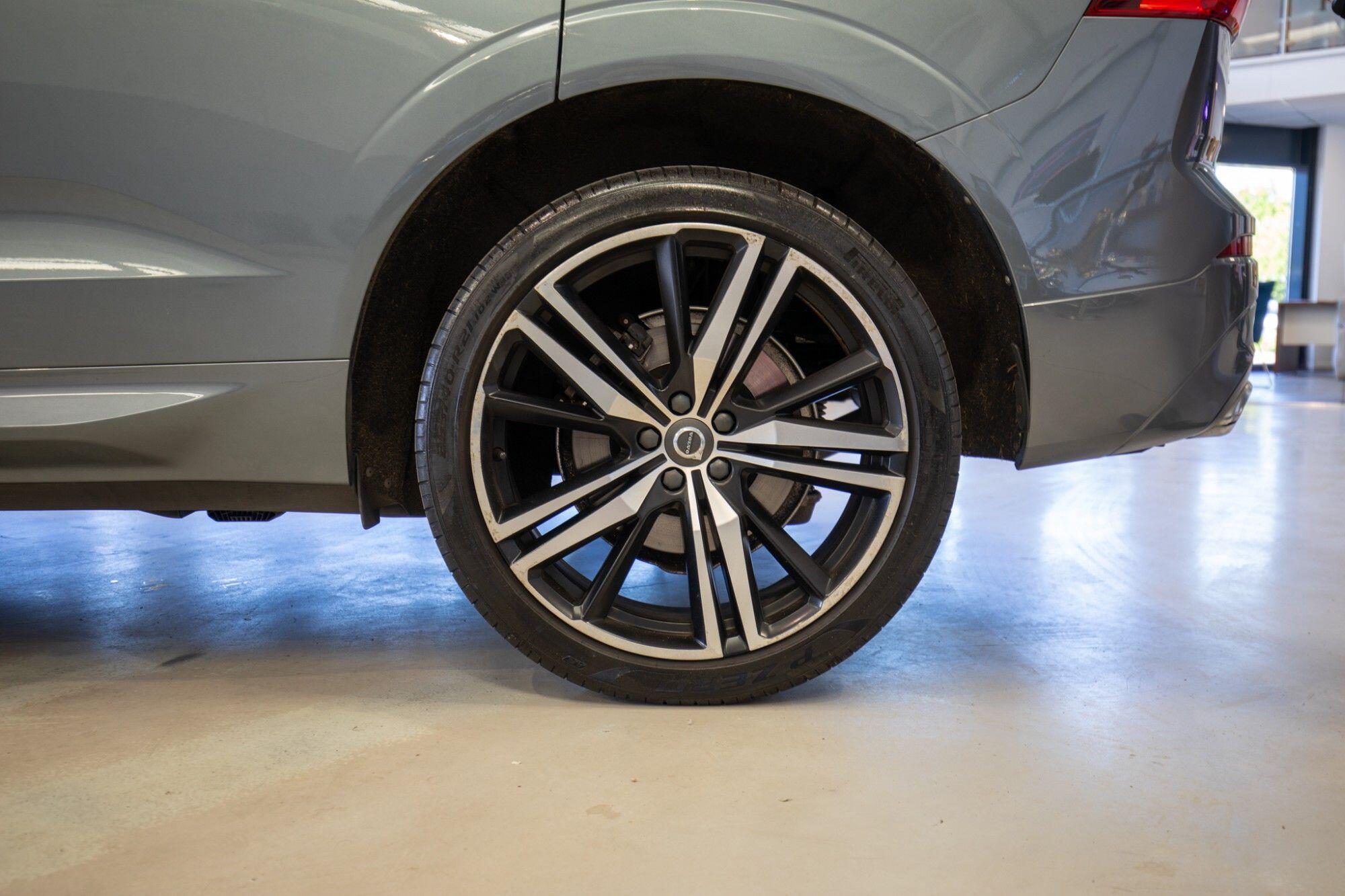 Volvo XC60 view 6