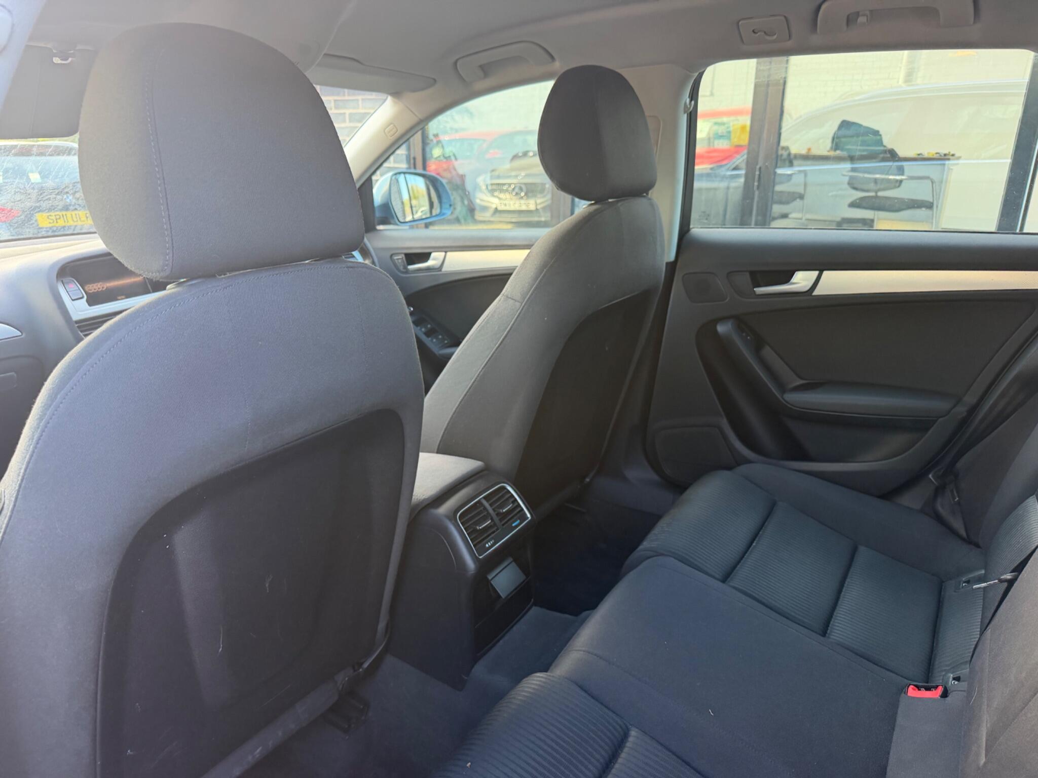 Audi A4 view 26