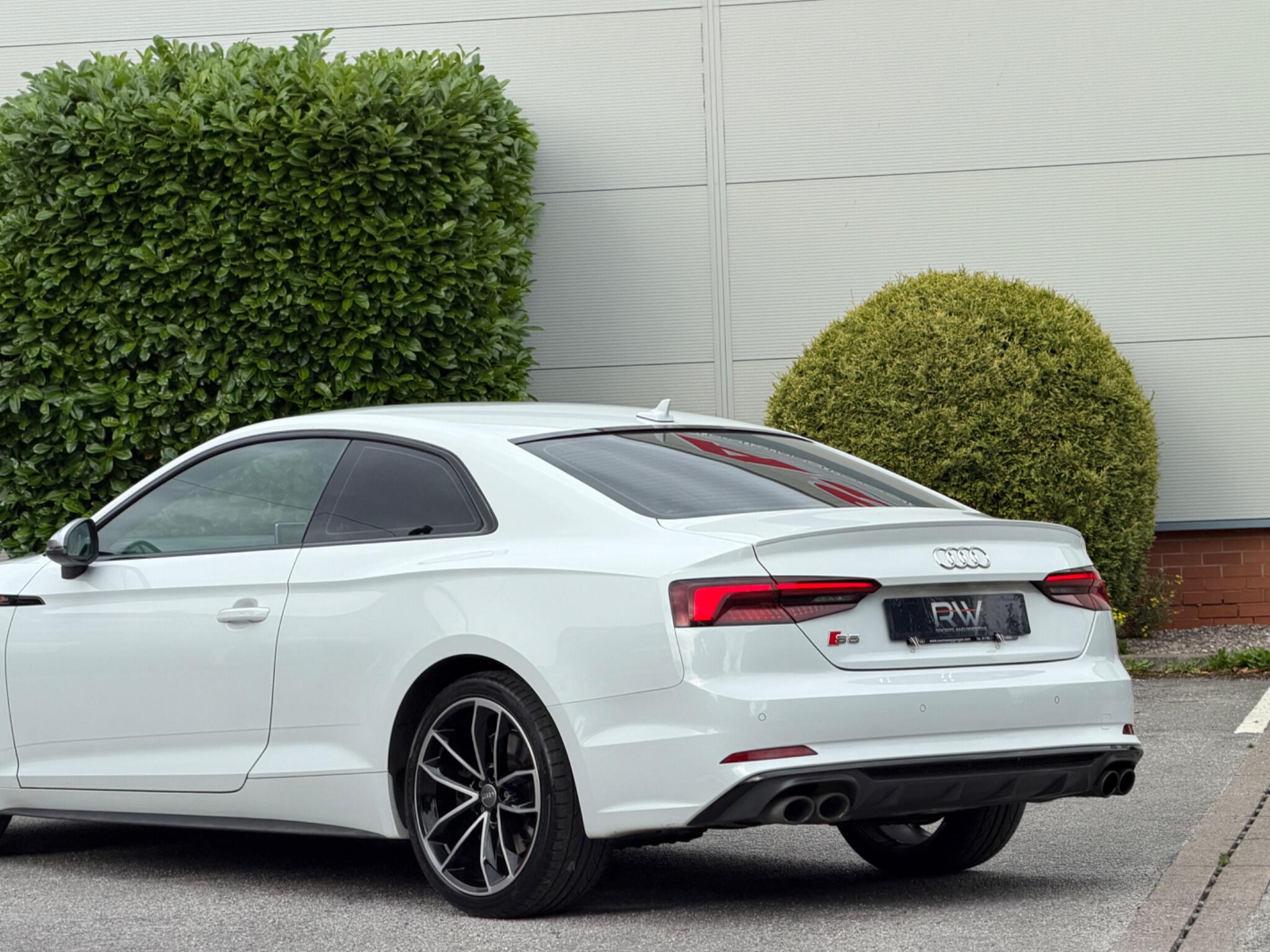 Audi S5 view 61