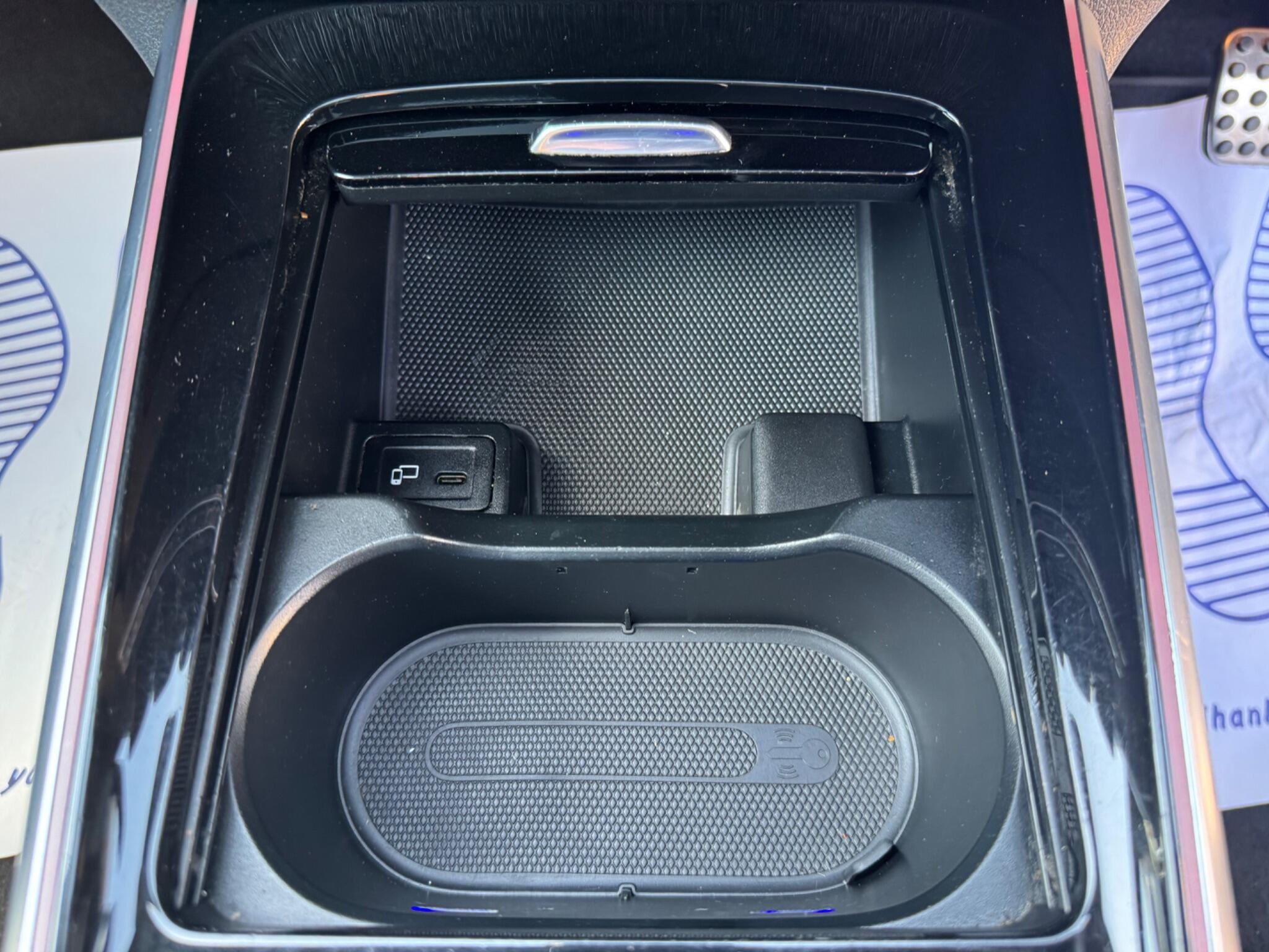 Mercedes-Benz GLB view 51