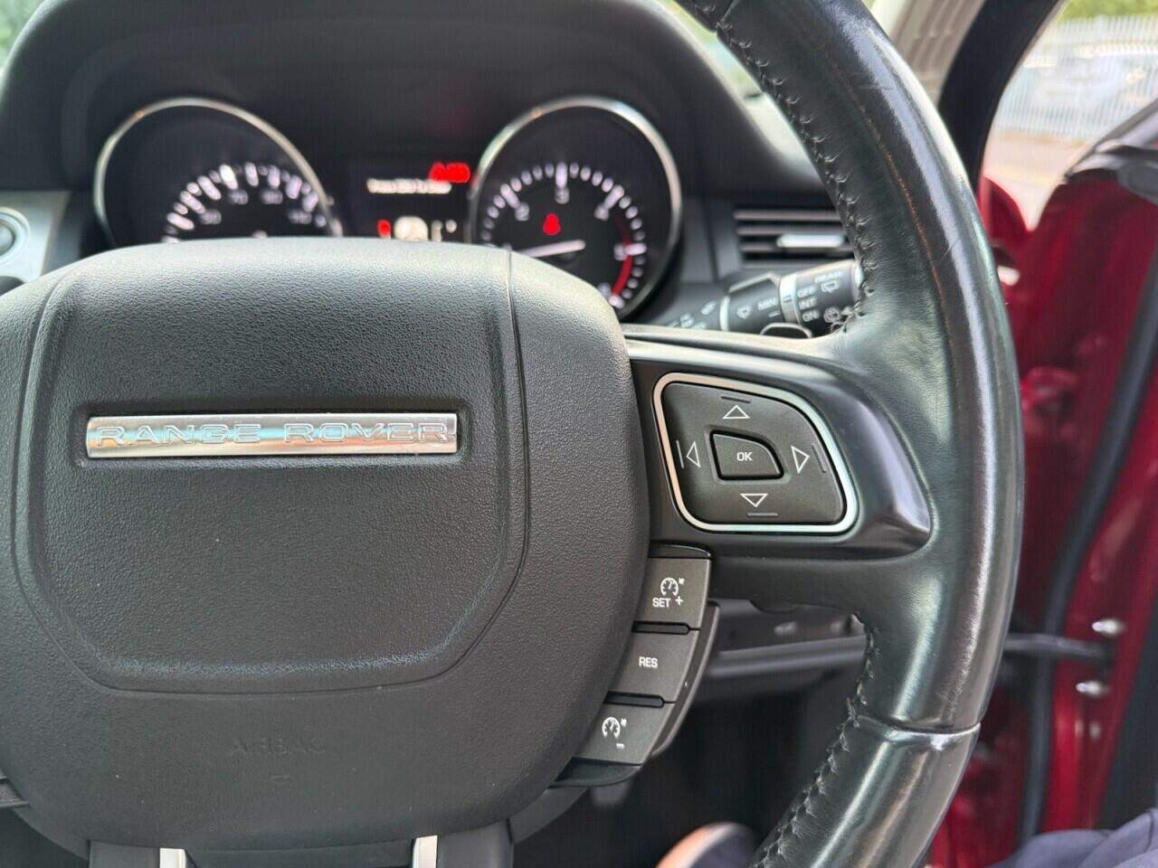 Land Rover Range Rover Evoque view 26