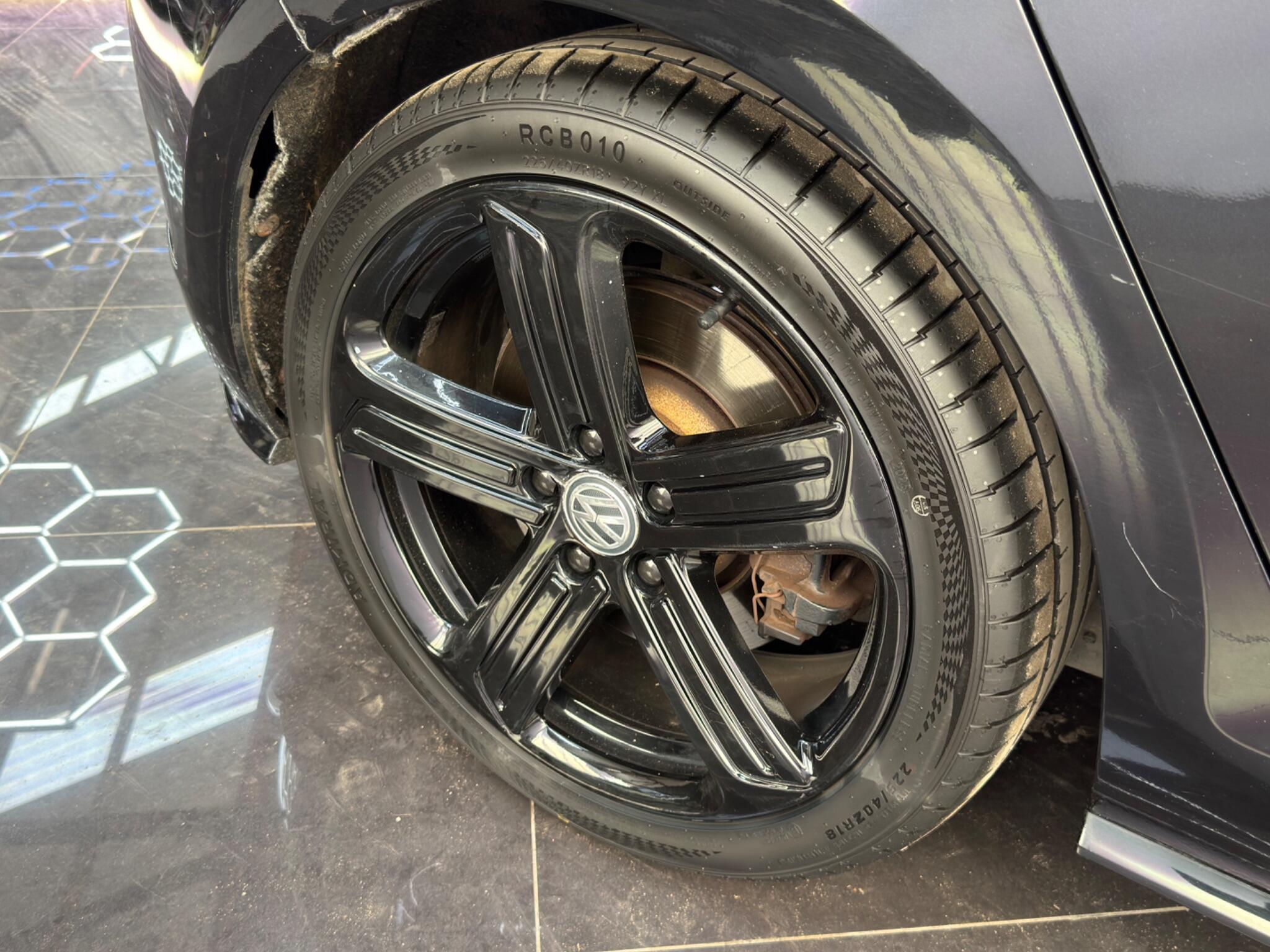 Volkswagen Golf view 59