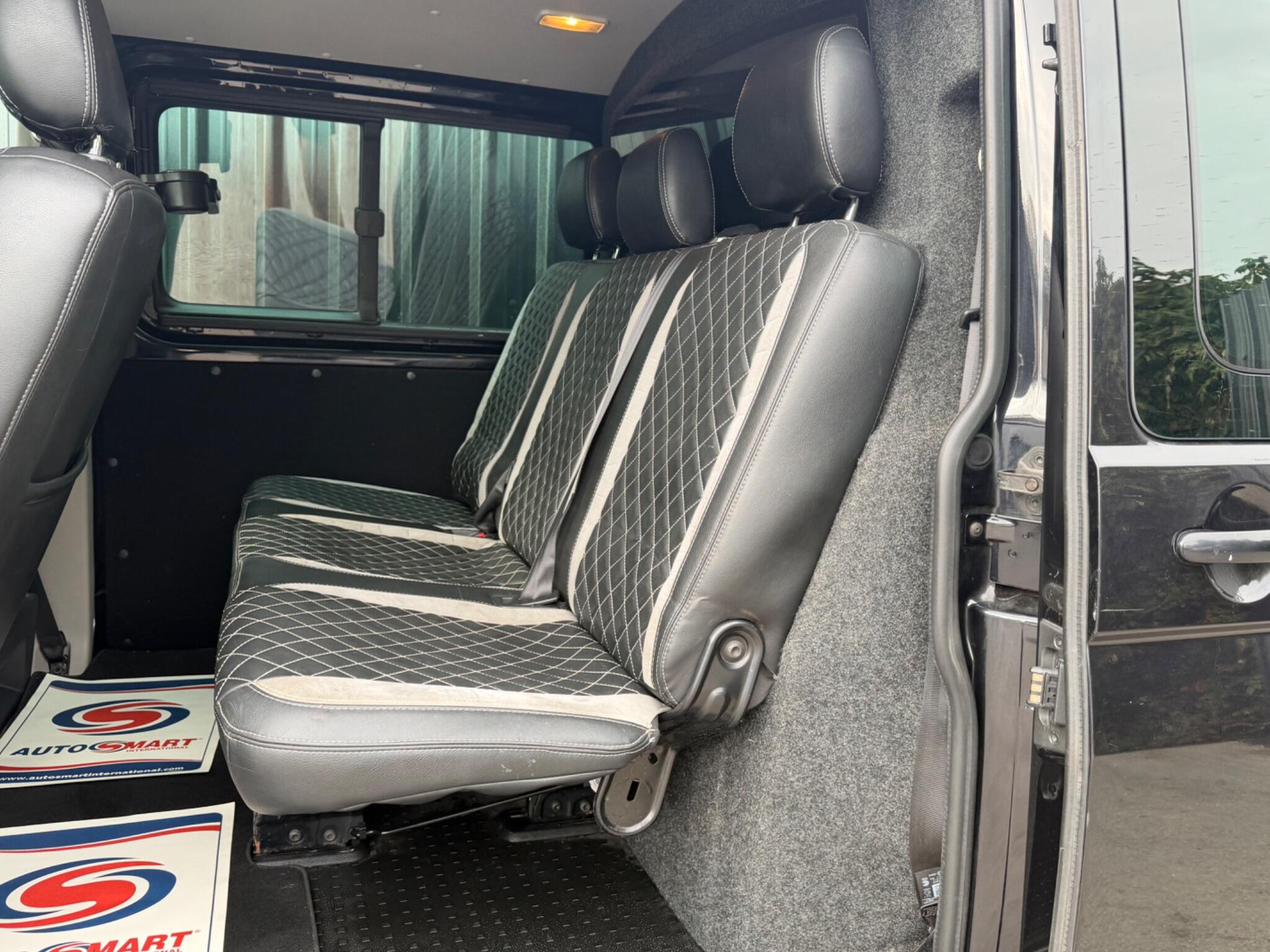 Volkswagen Transporter view 45