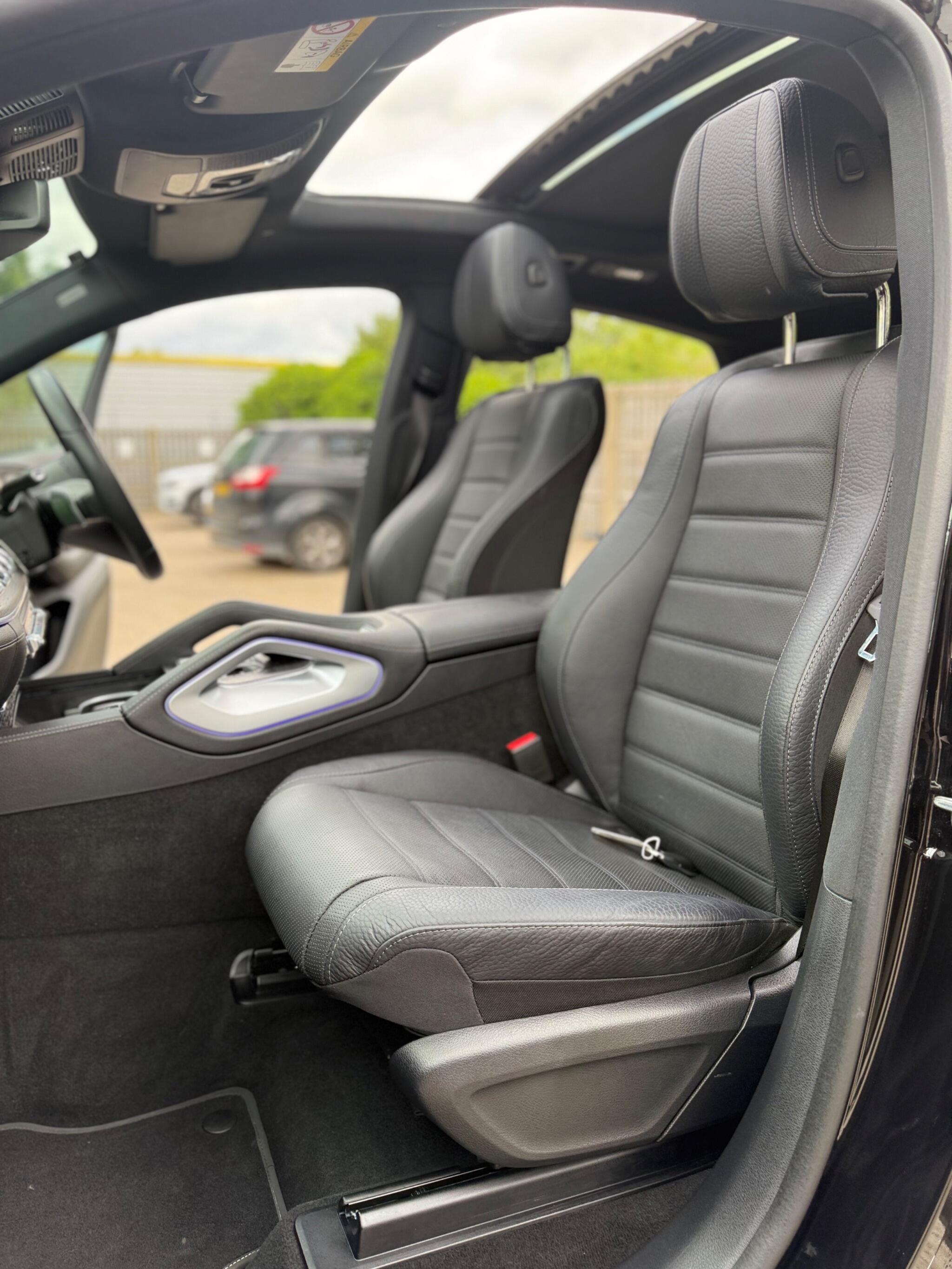 Mercedes-Benz GLE view 29