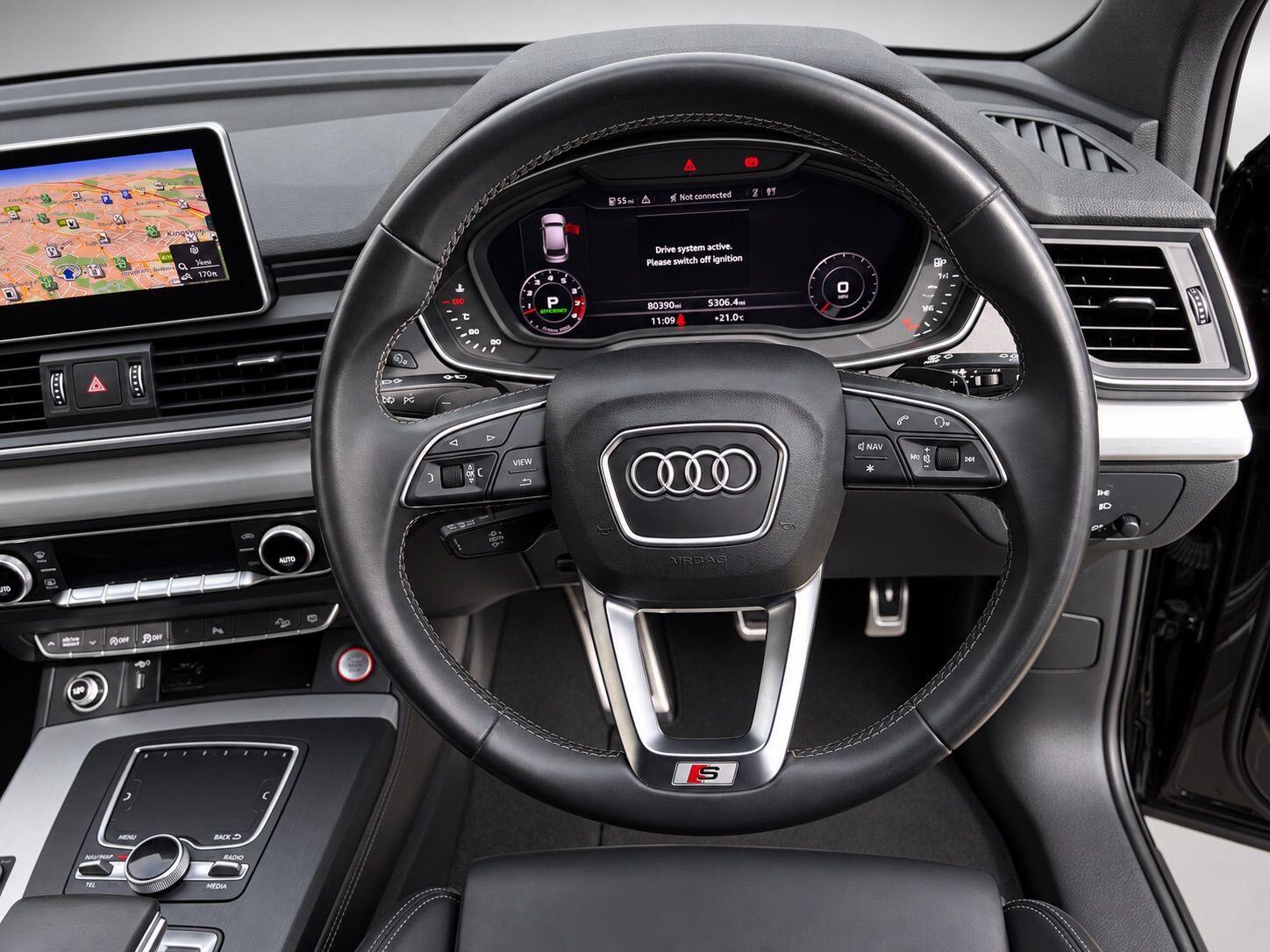 Audi SQ5 view 39
