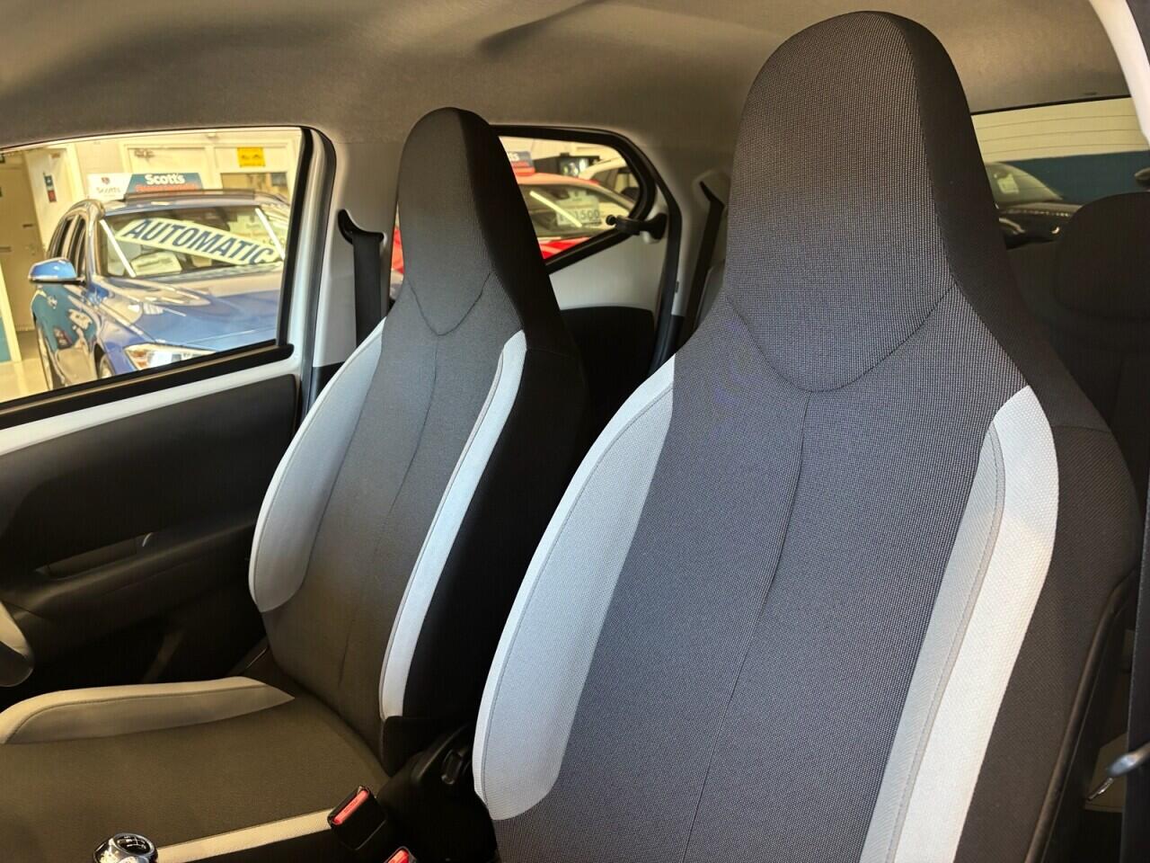 Toyota Aygo view 24