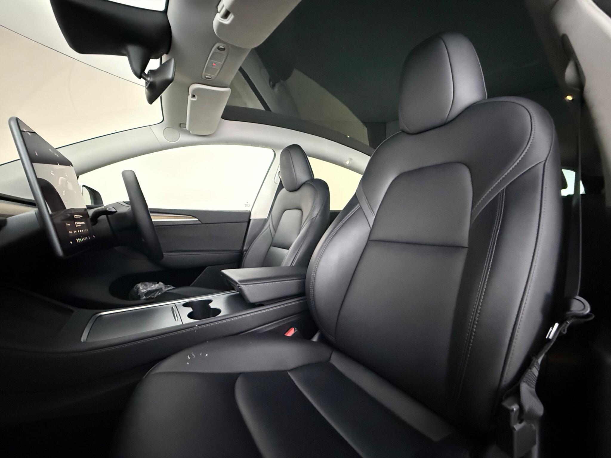 Tesla Model Y view 26