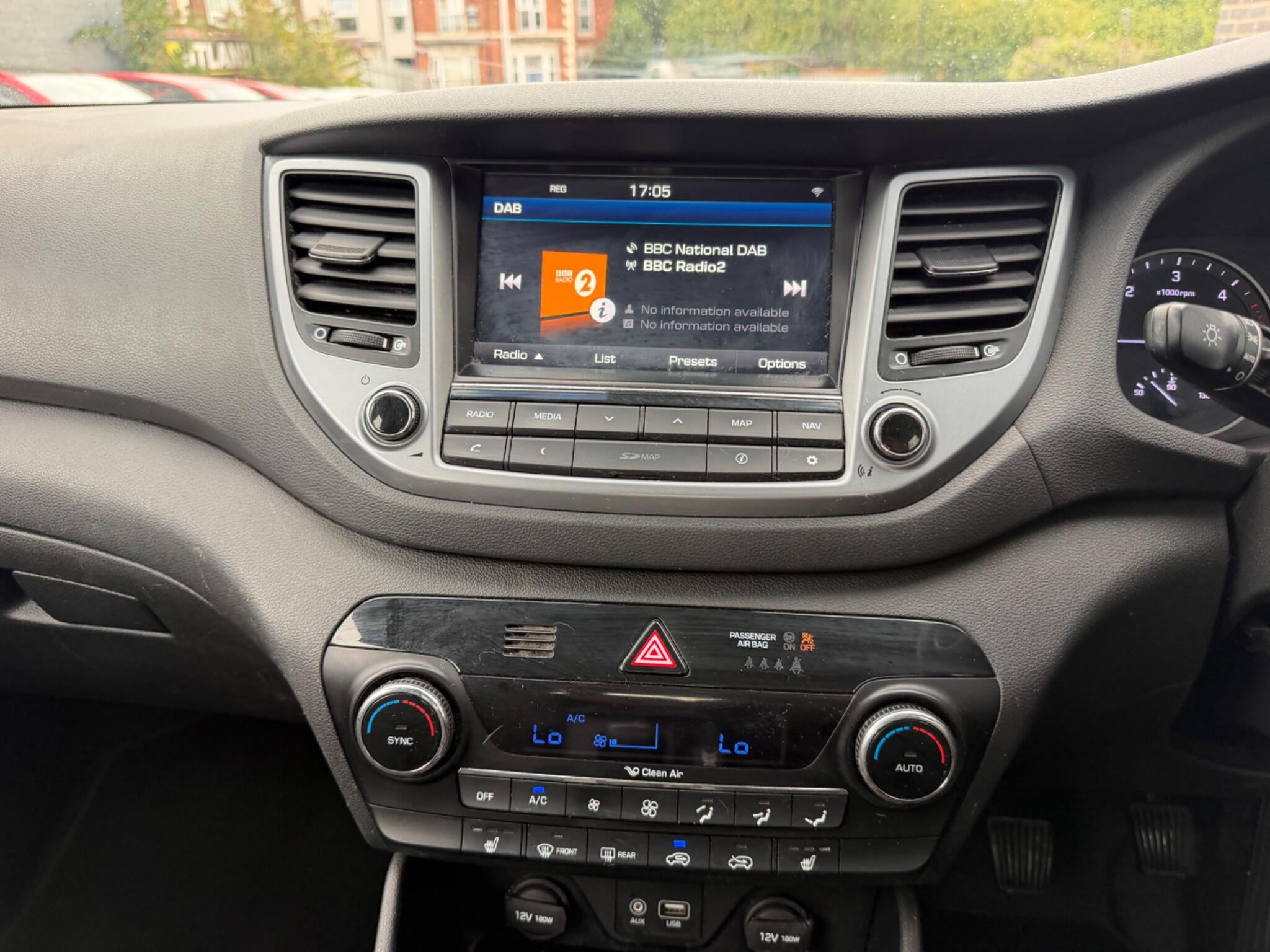 Hyundai Tucson view 25
