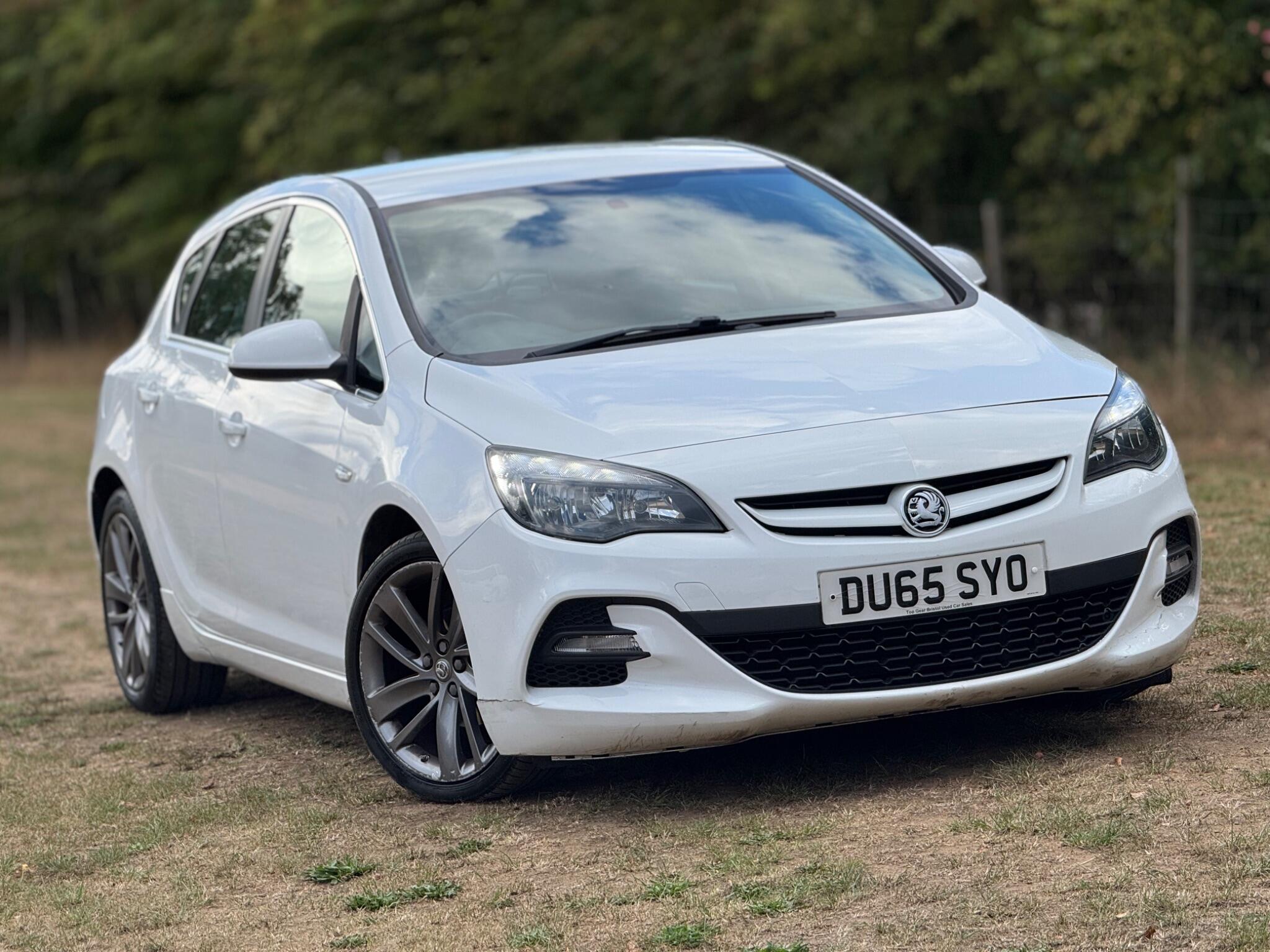 2015 Vauxhall Astra 1.6i Tech Line GT Euro 6 5dr image 4