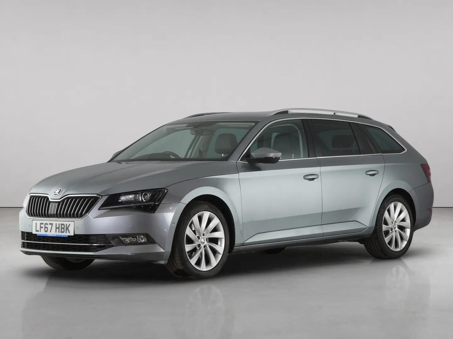 Skoda Superb view 2