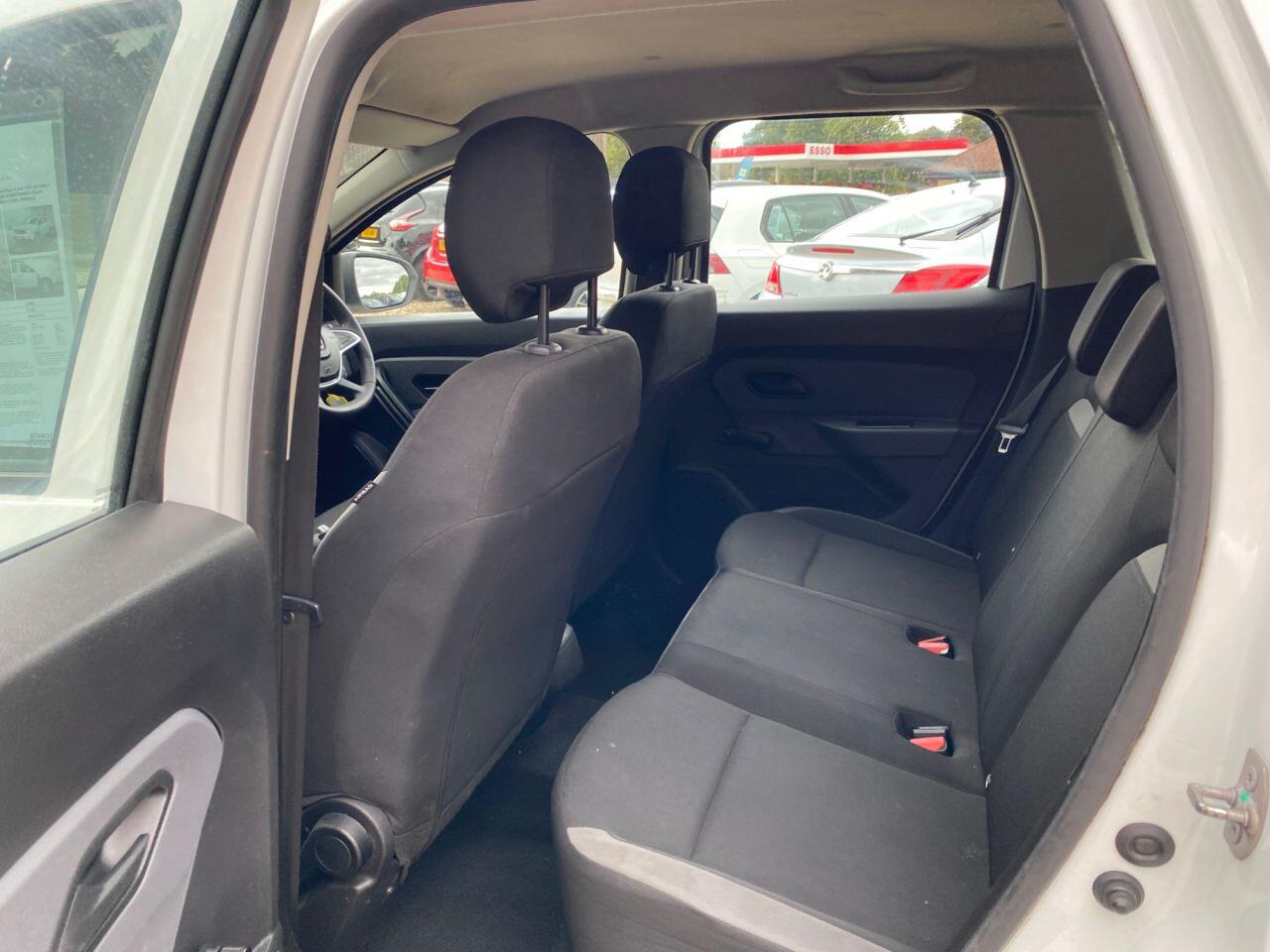 Dacia Duster view 15