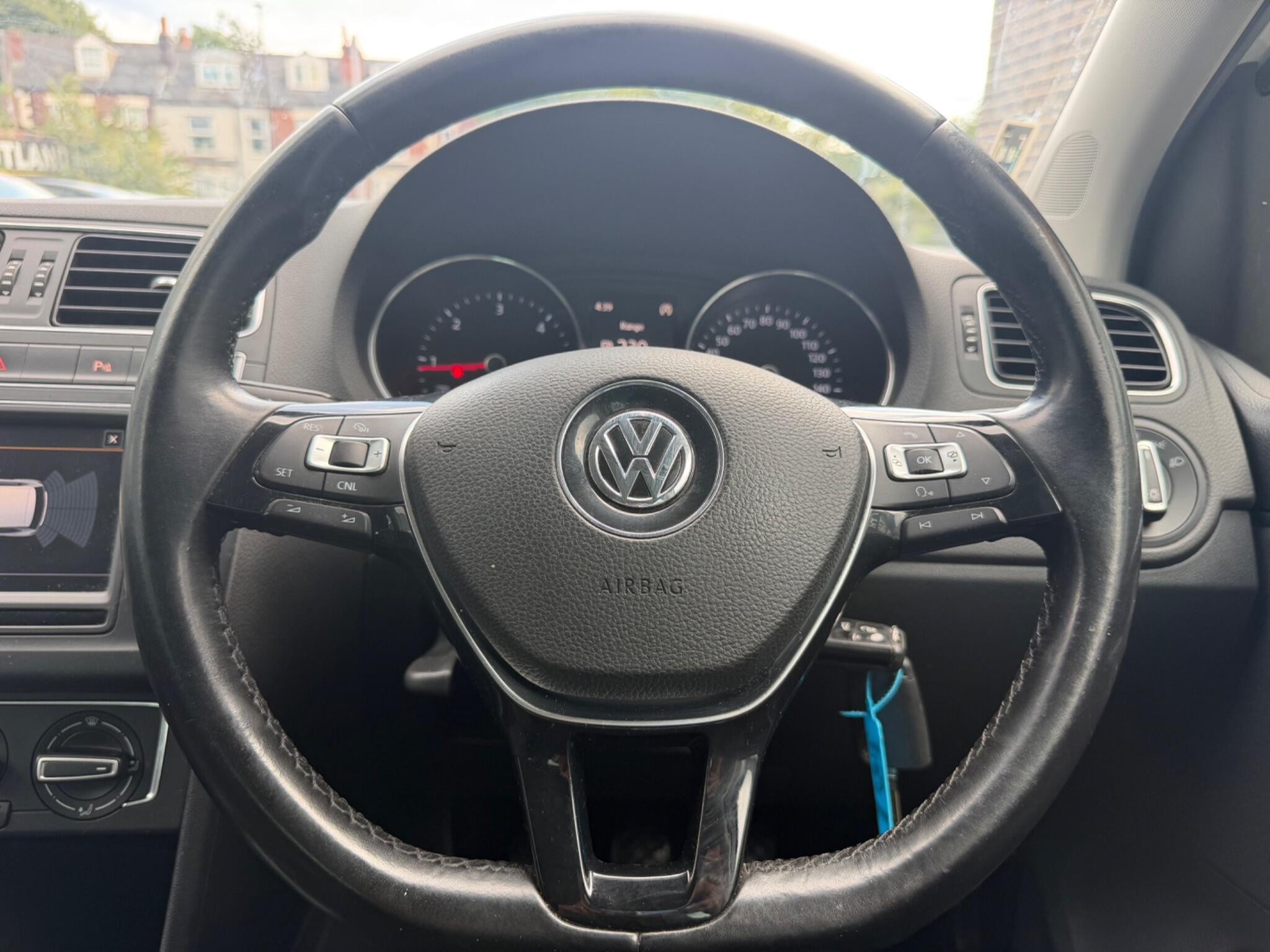 Volkswagen Polo view 30