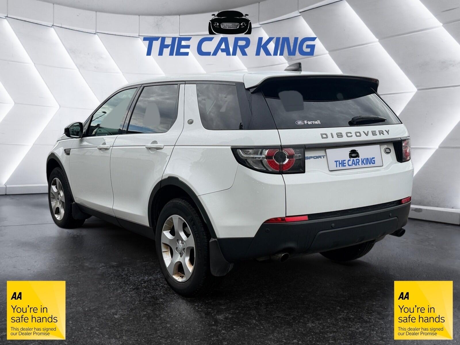 Land Rover Discovery Sport view 4