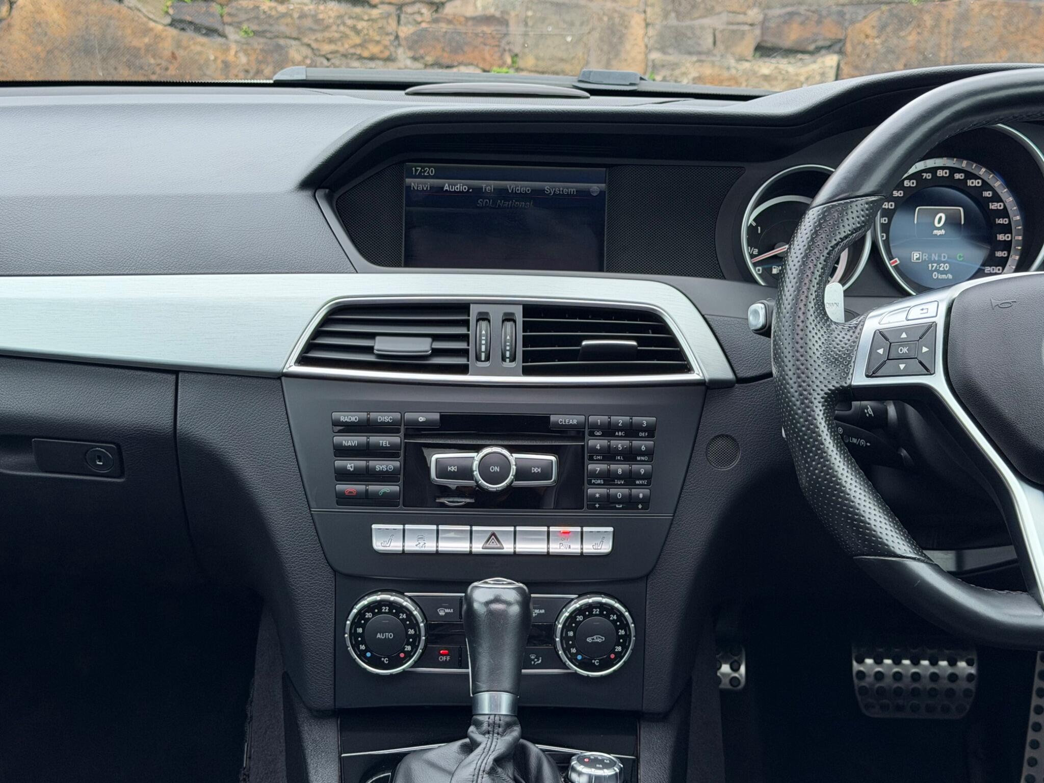 Mercedes-Benz C-Class view 31