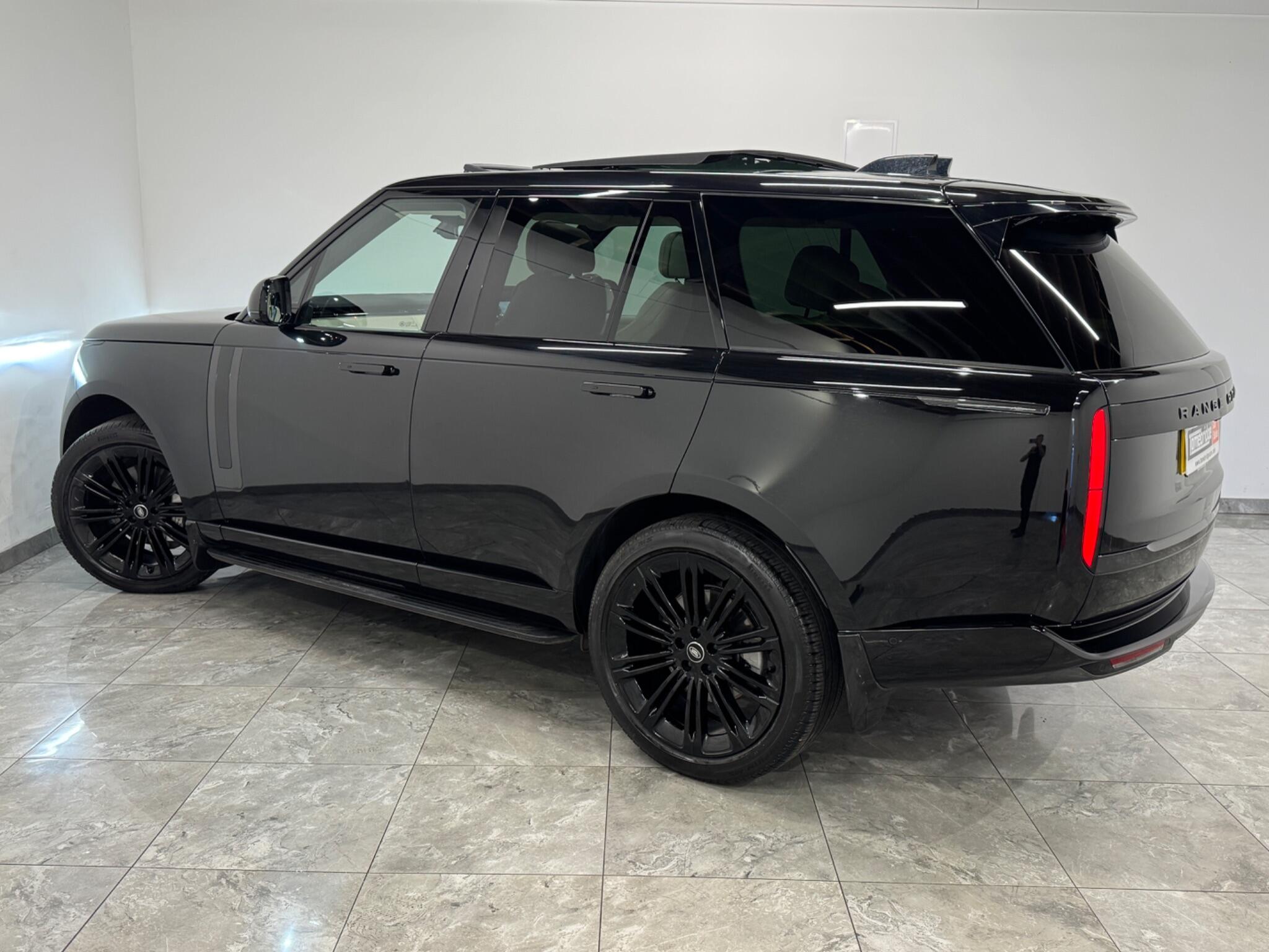 Land Rover Range Rover view 5