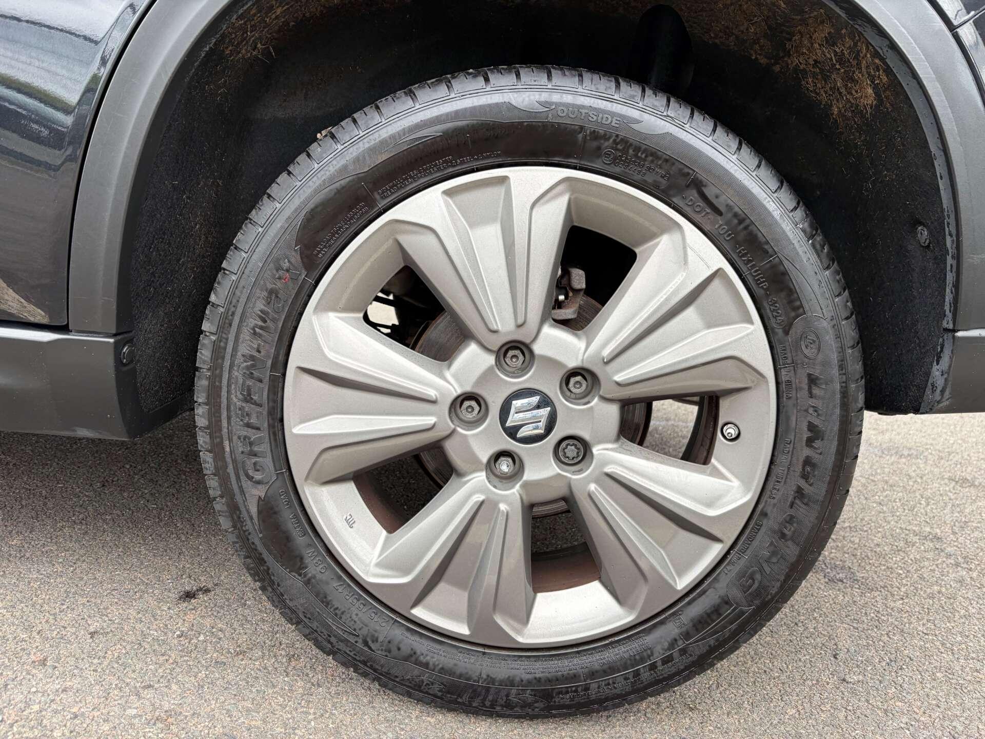 Suzuki Vitara view 13