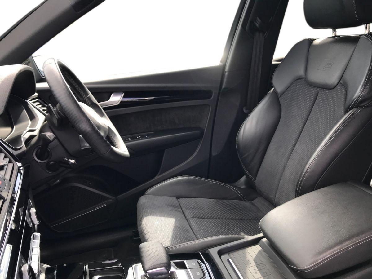 Audi Q5 view 6
