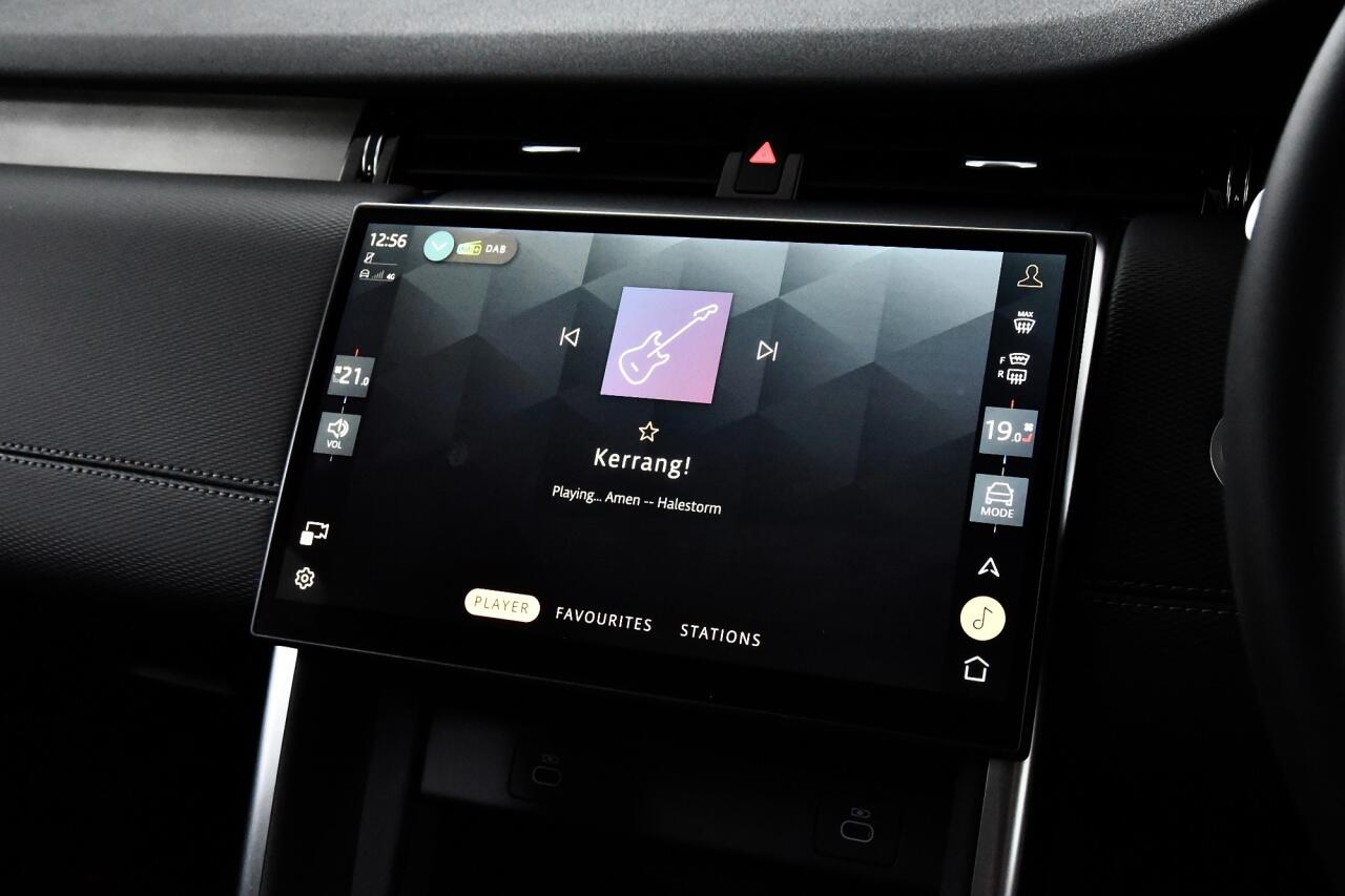 Land Rover Discovery Sport view 37