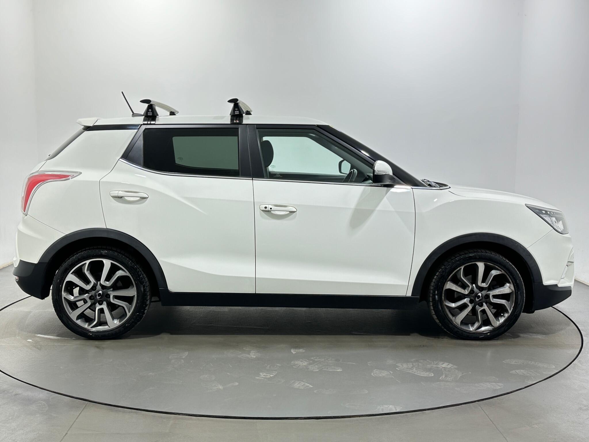 KGM Tivoli view 9