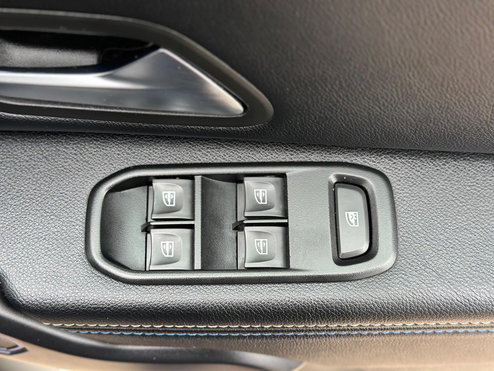 Dacia Duster view 58