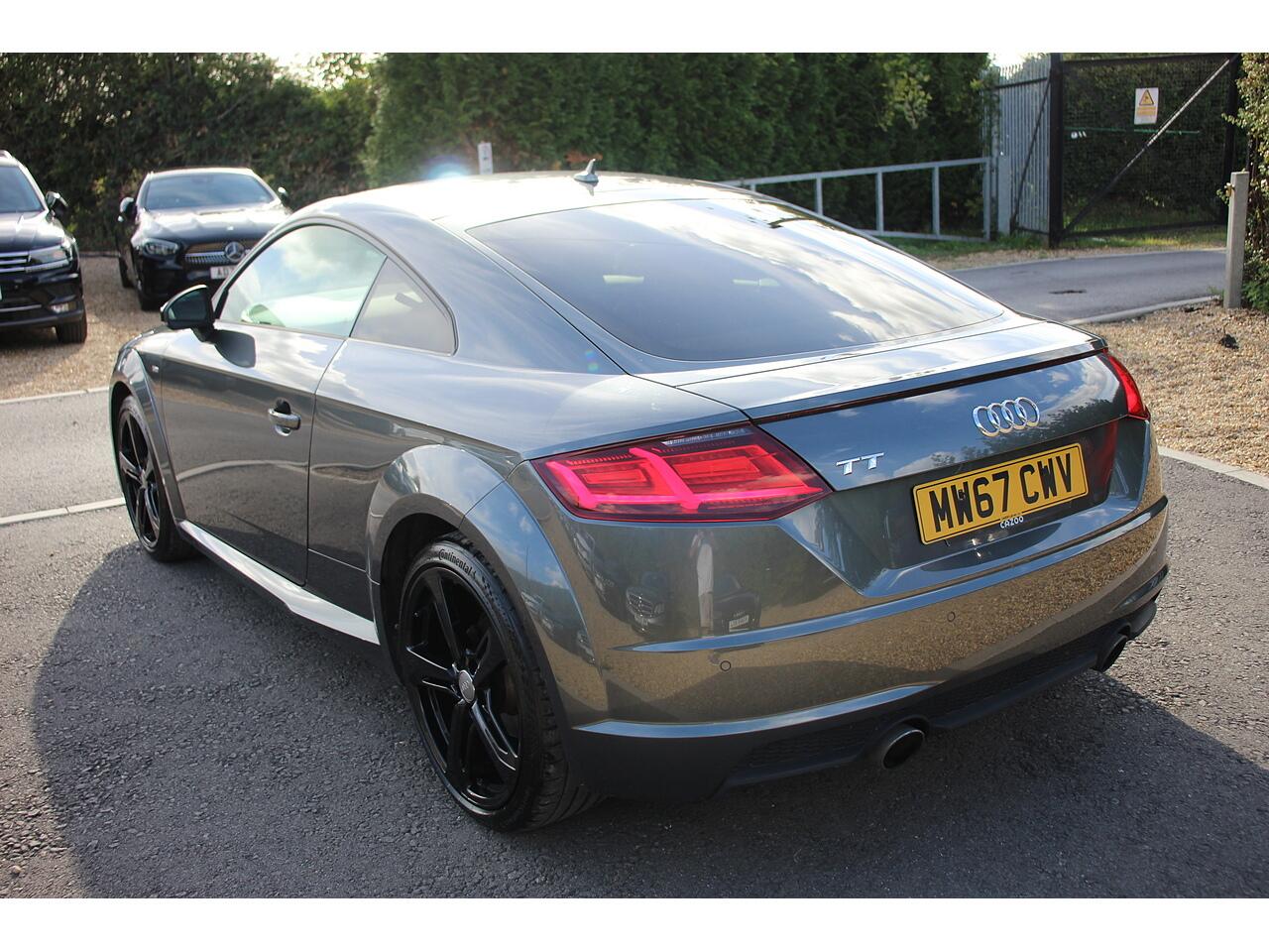 Audi TT view 9