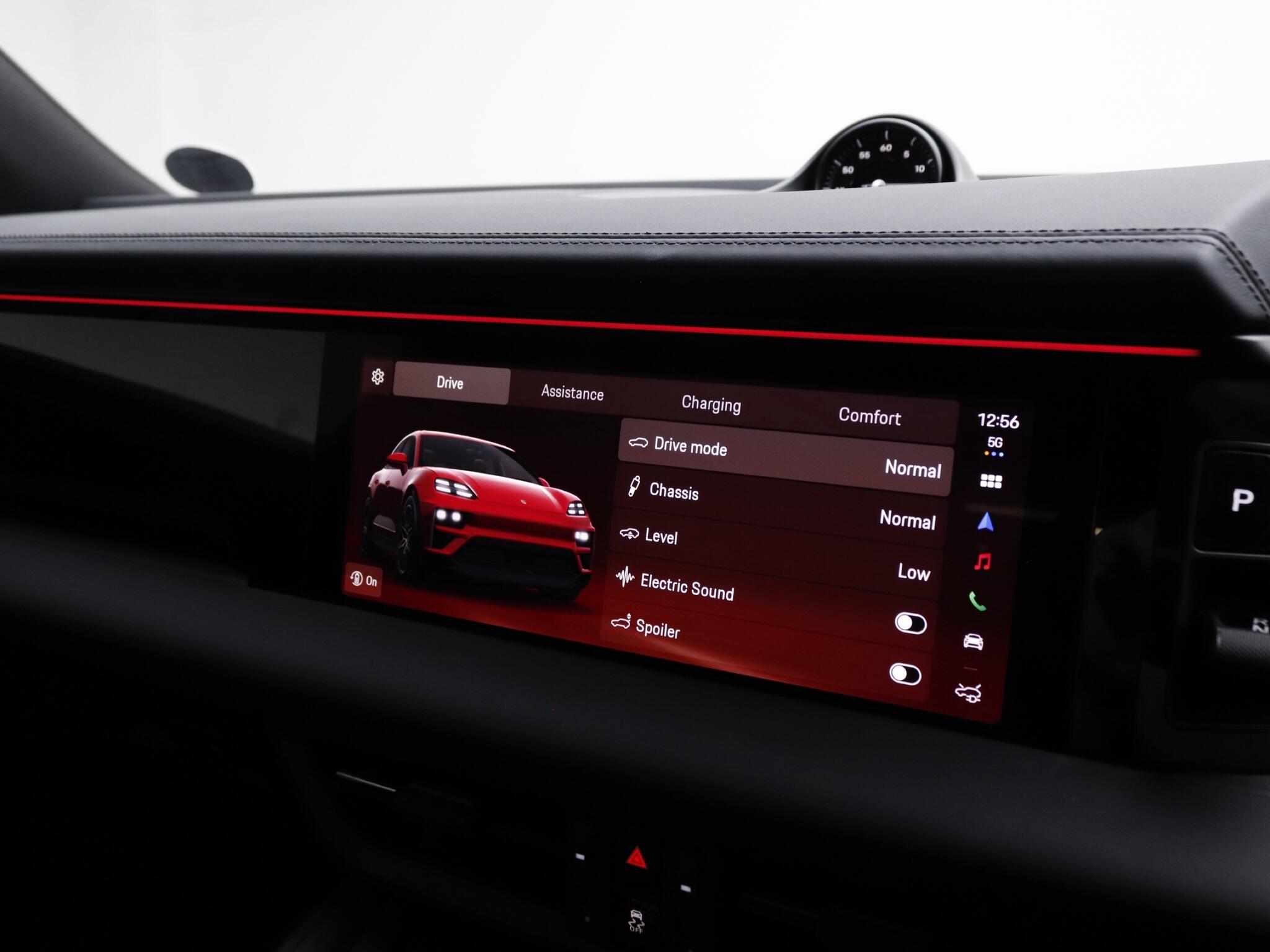 Porsche Macan view 35