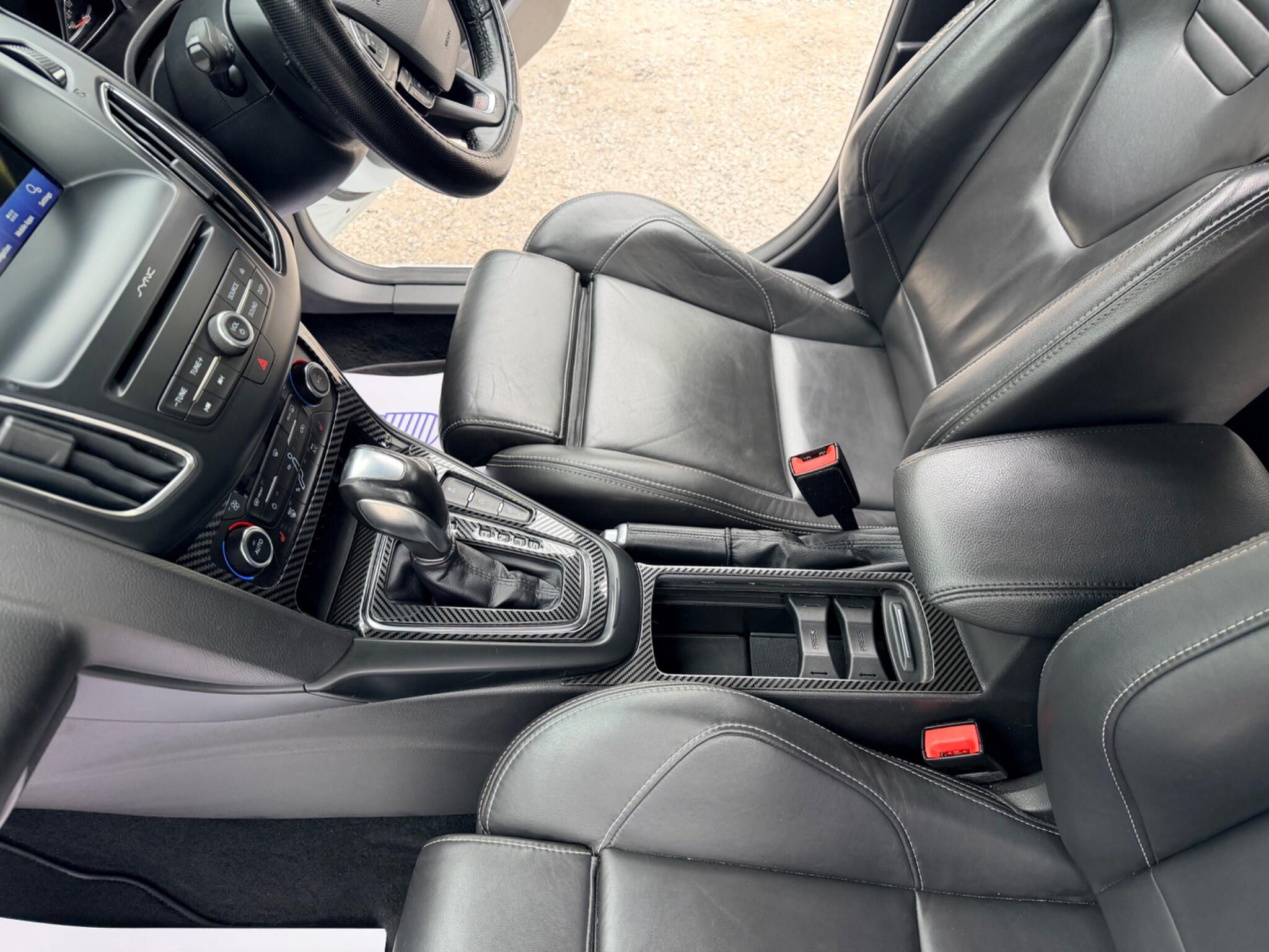Ford Focus view 49