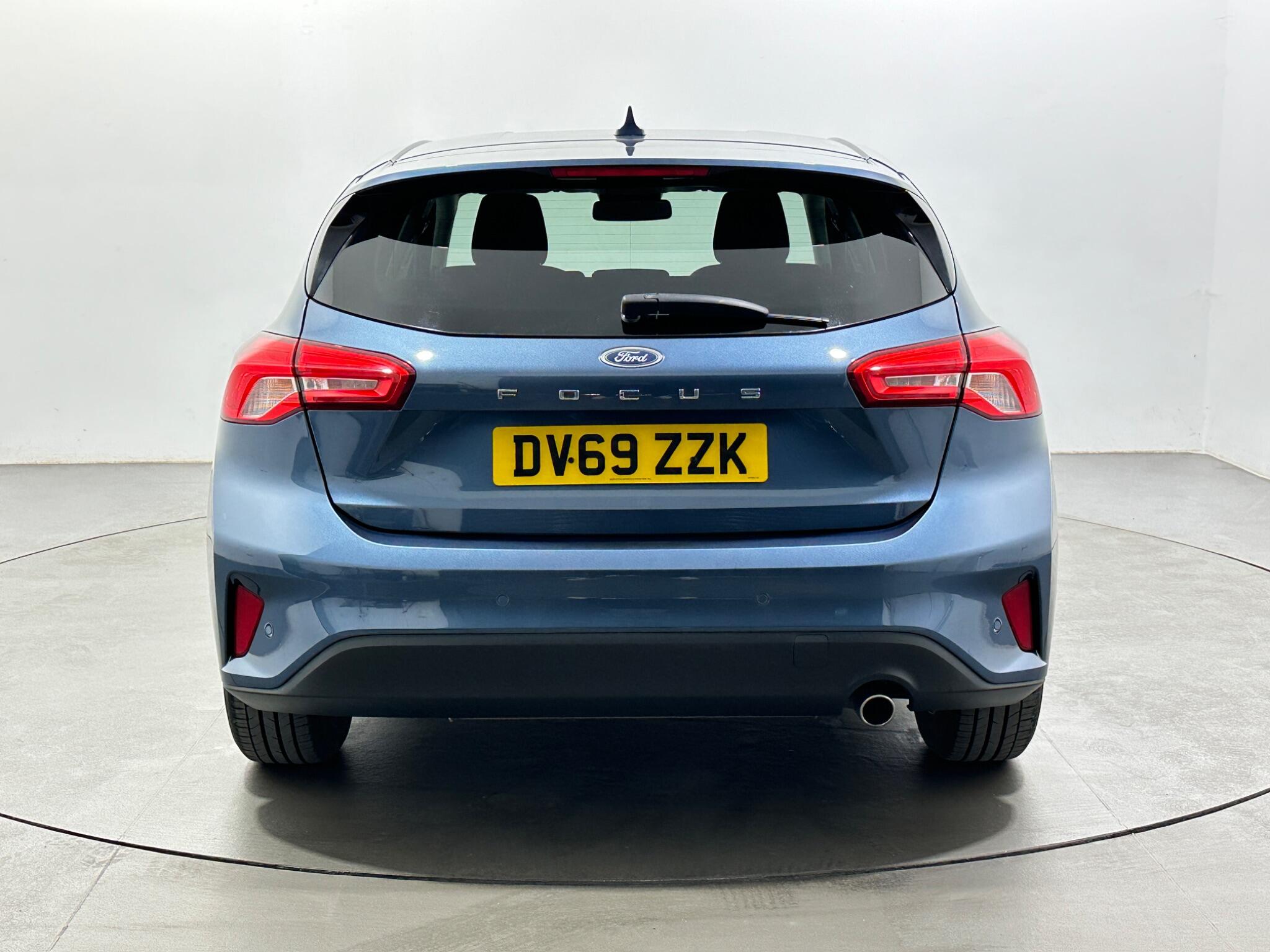 Ford Focus view 7