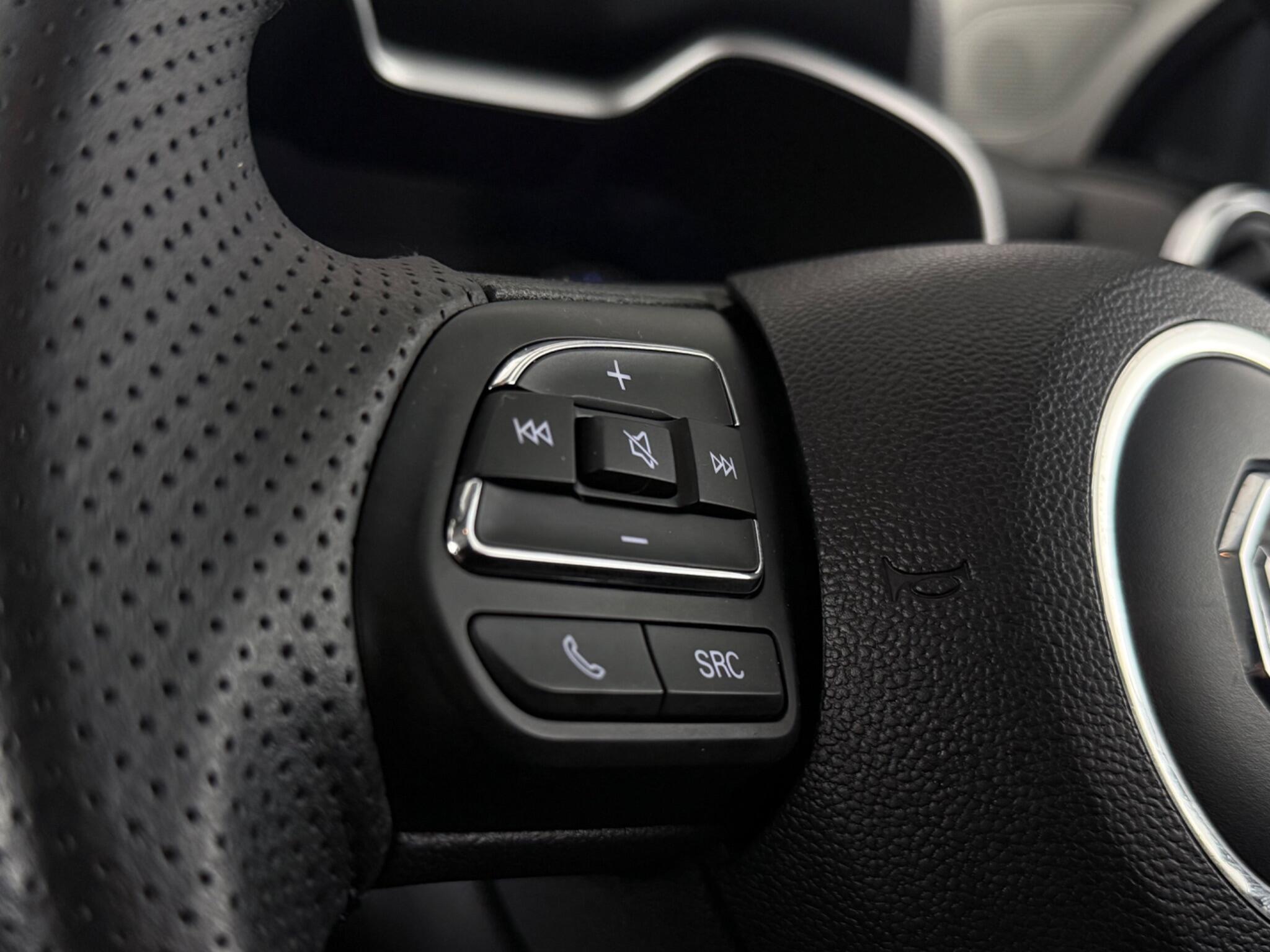 MG ZS view 13