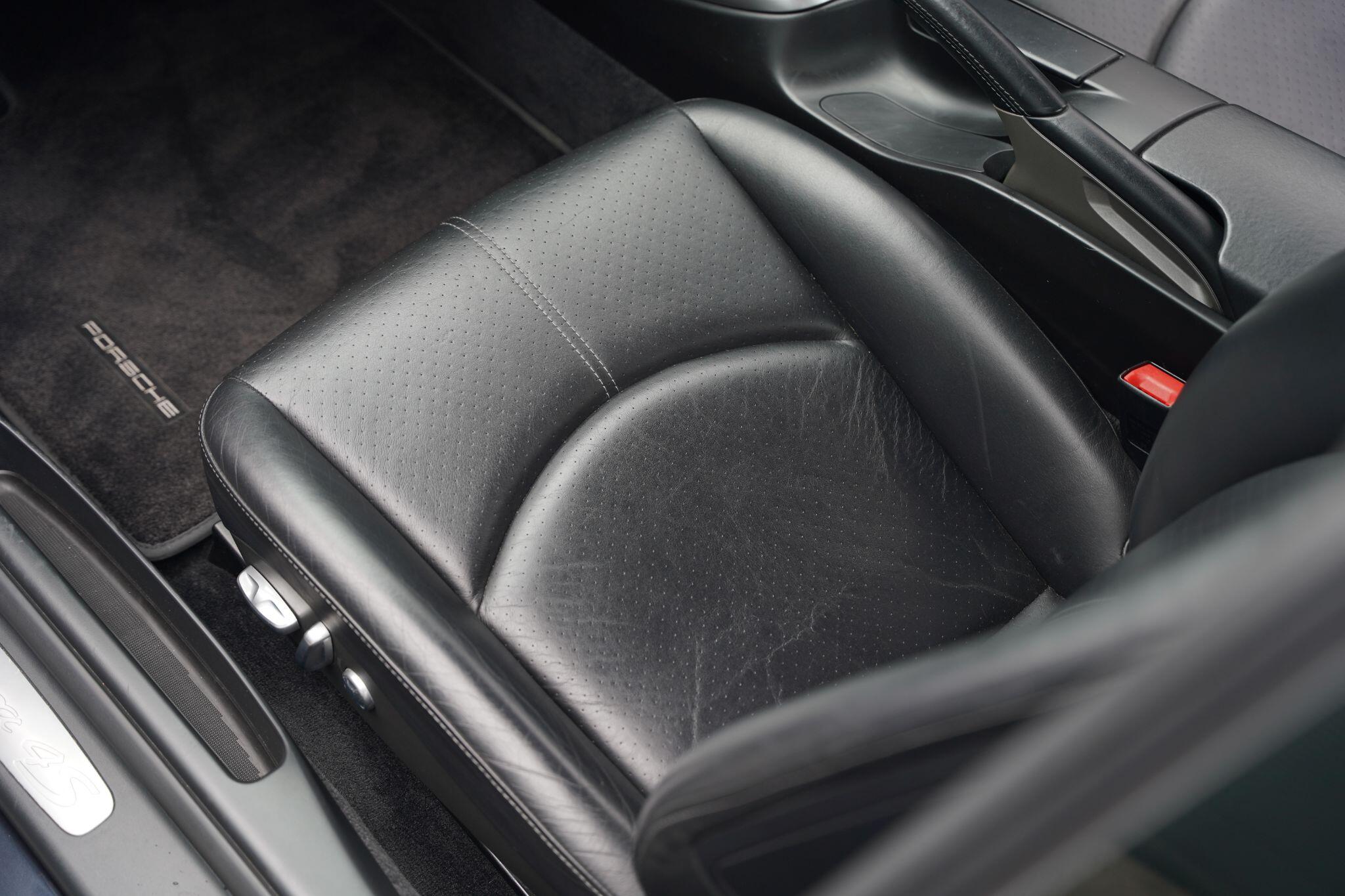 Porsche 911 view 20