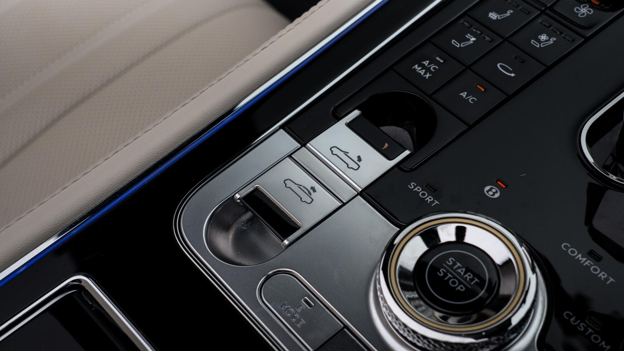 Bentley Continental view 50