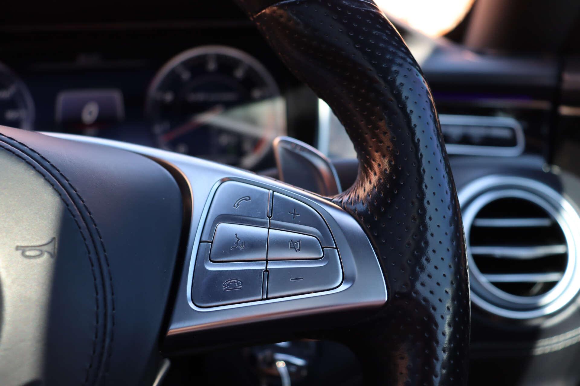 Mercedes-Benz S Class view 16