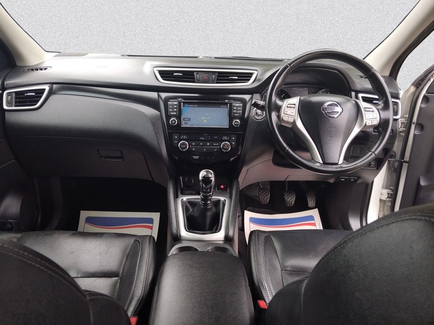 Nissan Qashqai 1.6 dCi Tekna 2WD Euro 5 (s/s) 5dr