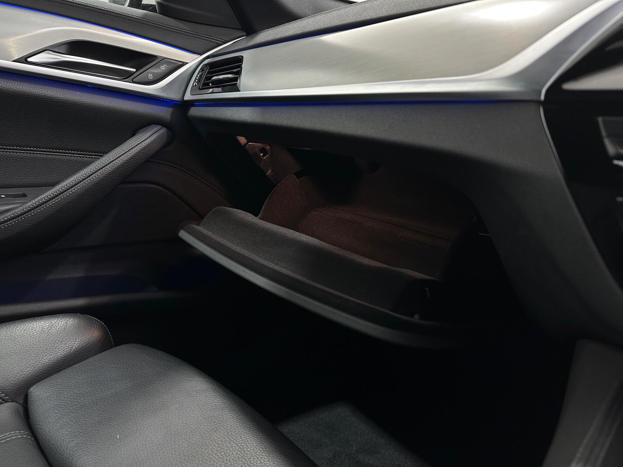 BMW 5 Series view 28