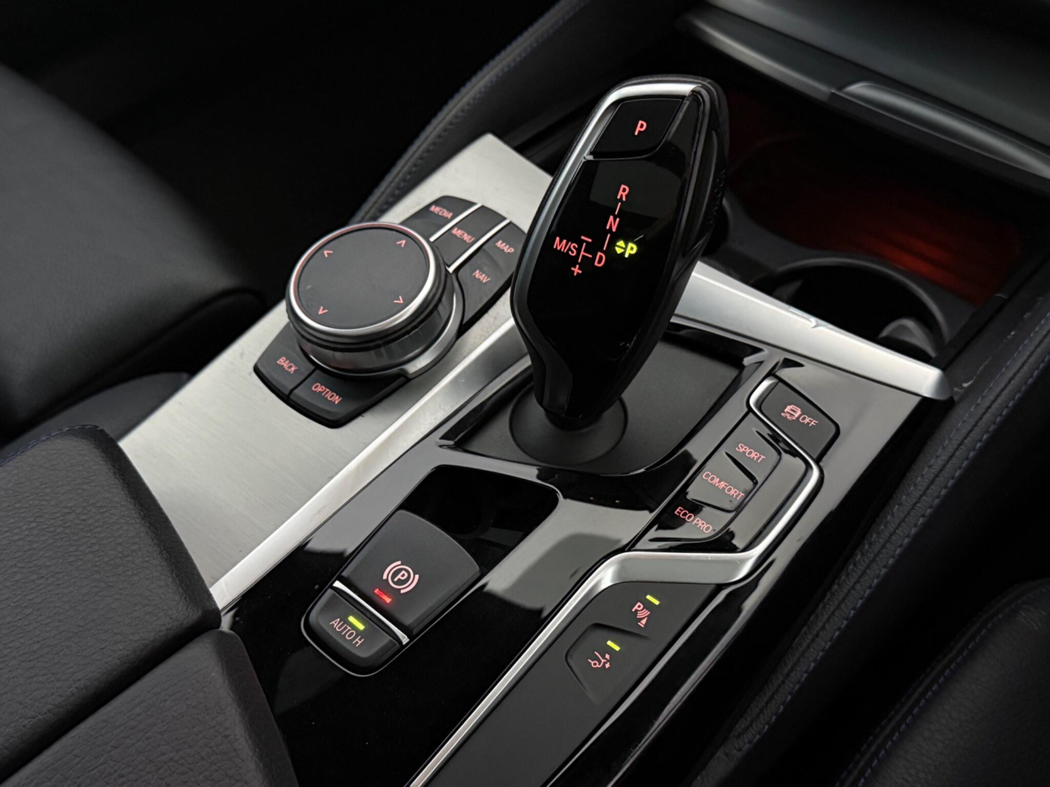 BMW 6 Series view 22